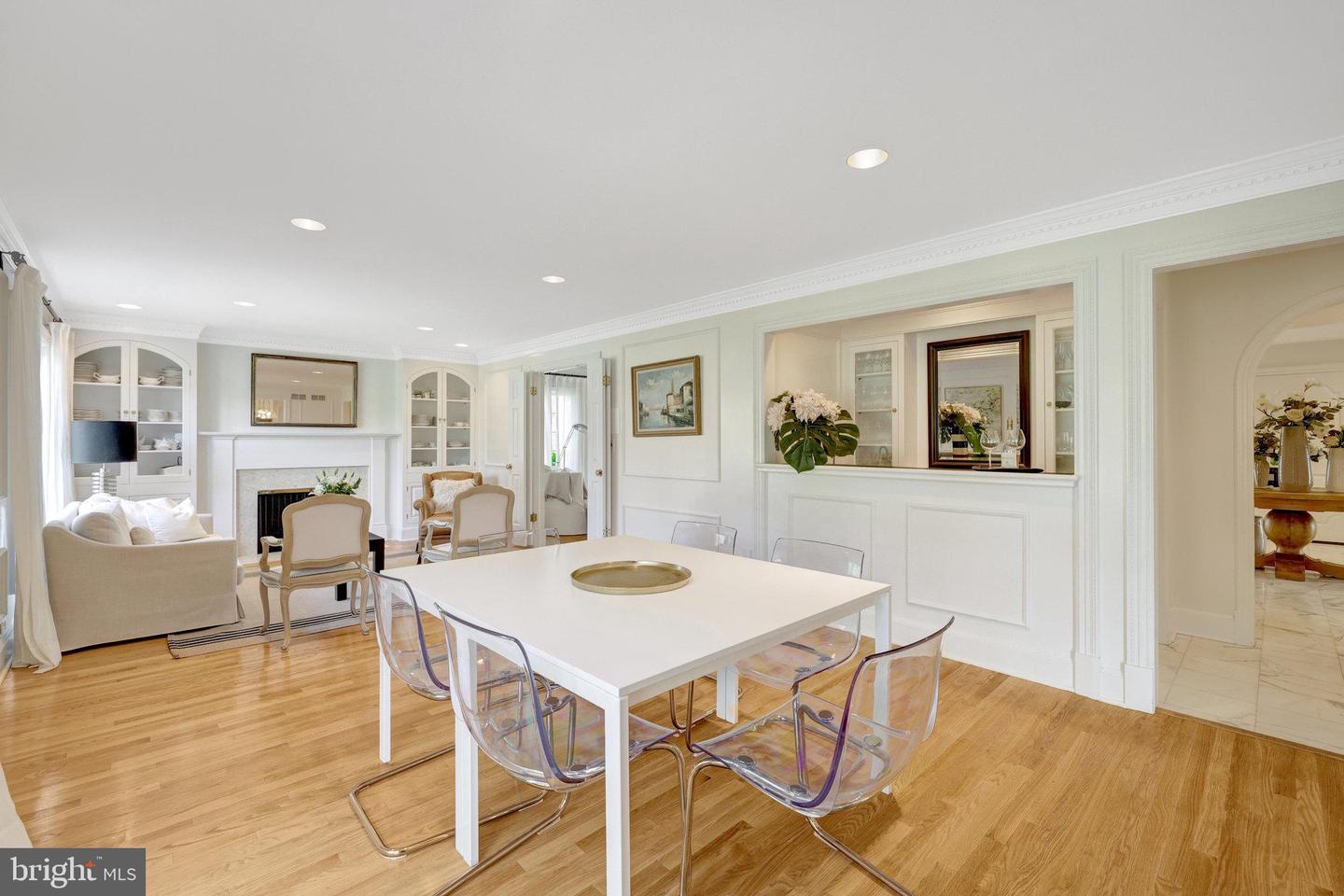 6305 DUNAWAY CT, MCLEAN, Virginia 22101, 6 Bedrooms Bedrooms, ,6 BathroomsBathrooms,Residential,For sale,6305 DUNAWAY CT,VAFX2266276 MLS # VAFX2266276