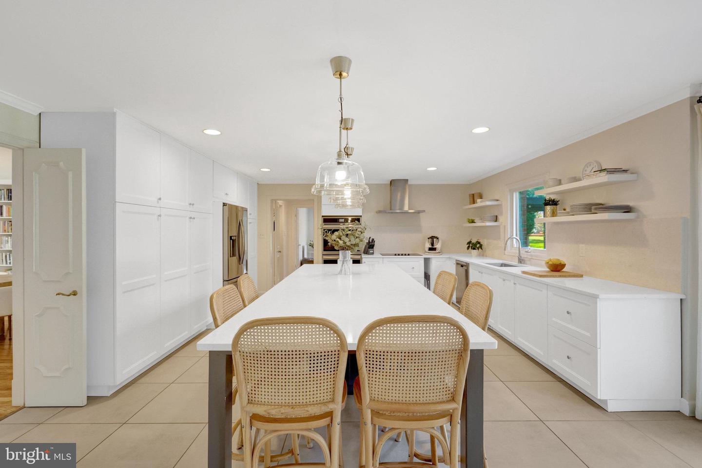 6305 DUNAWAY CT, MCLEAN, Virginia 22101, 6 Bedrooms Bedrooms, ,6 BathroomsBathrooms,Residential,For sale,6305 DUNAWAY CT,VAFX2266276 MLS # VAFX2266276