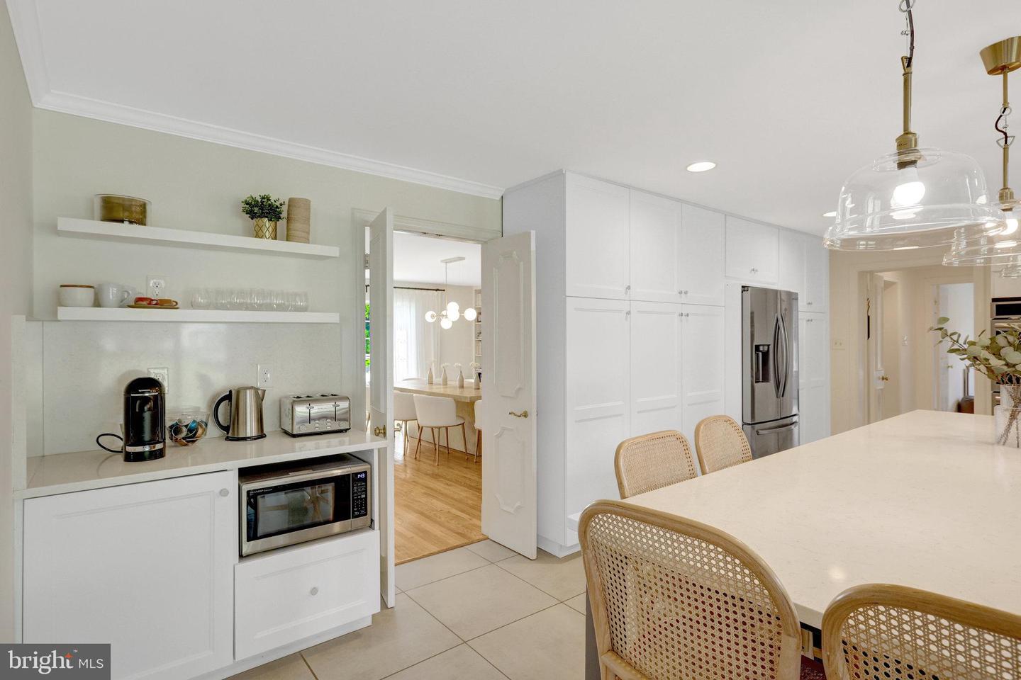 6305 DUNAWAY CT, MCLEAN, Virginia 22101, 6 Bedrooms Bedrooms, ,6 BathroomsBathrooms,Residential,For sale,6305 DUNAWAY CT,VAFX2266276 MLS # VAFX2266276