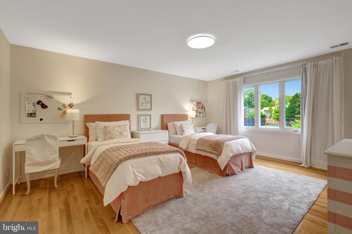 6305 DUNAWAY CT, MCLEAN, Virginia 22101, 6 Bedrooms Bedrooms, ,6 BathroomsBathrooms,Residential,For sale,6305 DUNAWAY CT,VAFX2266276 MLS # VAFX2266276