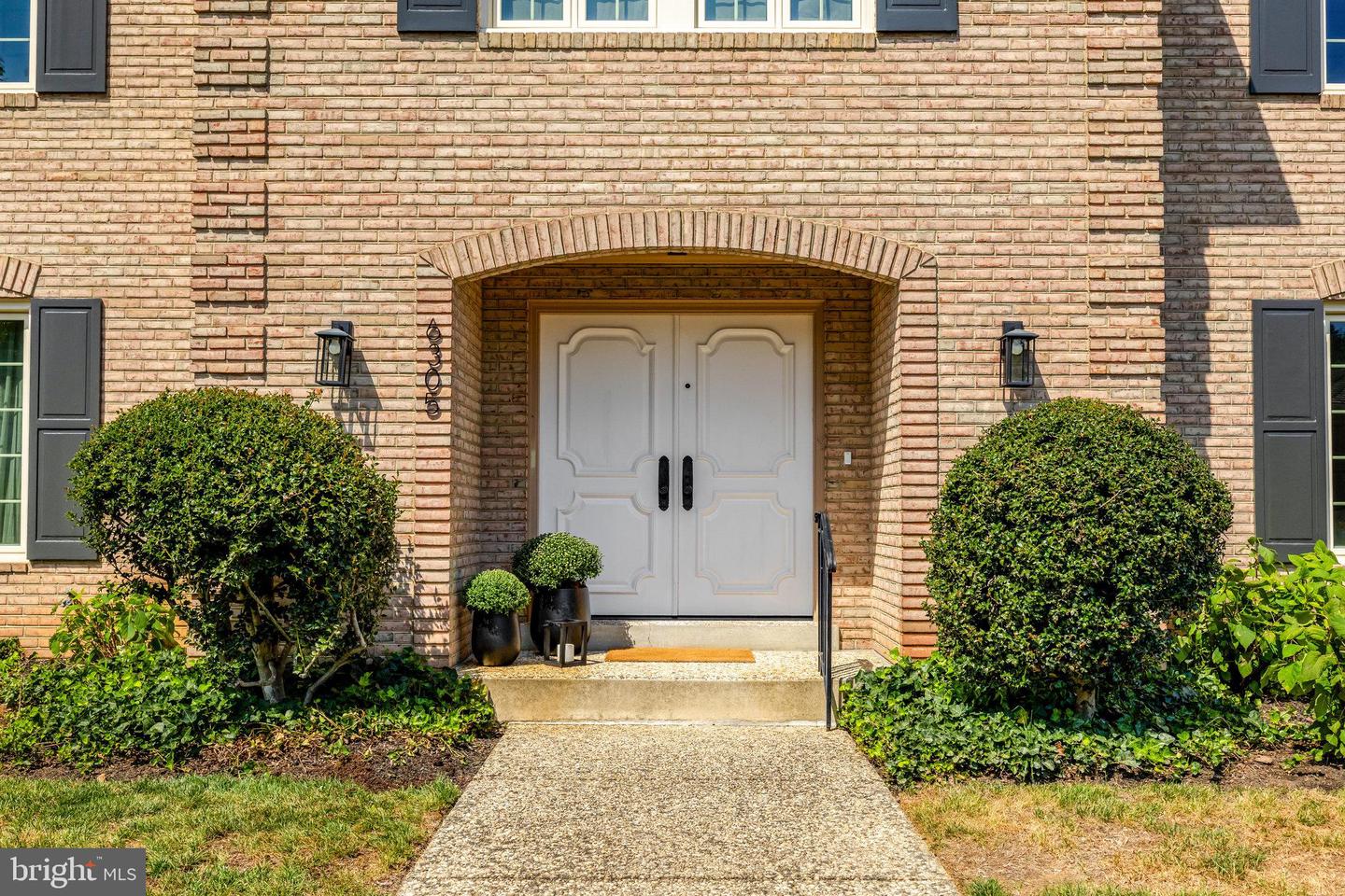 6305 DUNAWAY CT, MCLEAN, Virginia 22101, 6 Bedrooms Bedrooms, ,6 BathroomsBathrooms,Residential,For sale,6305 DUNAWAY CT,VAFX2266276 MLS # VAFX2266276