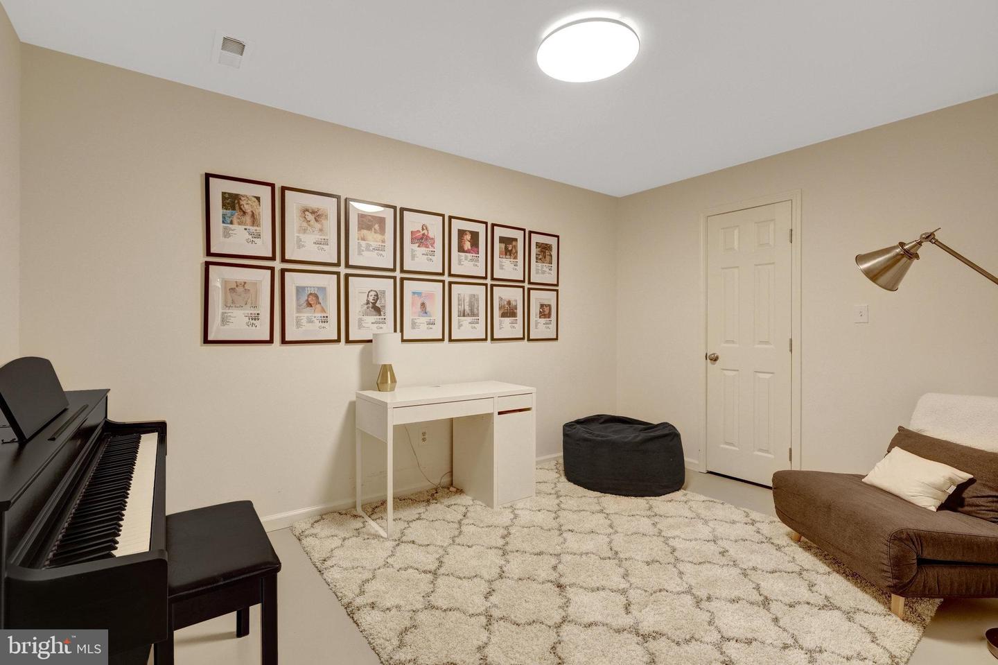 6305 DUNAWAY CT, MCLEAN, Virginia 22101, 6 Bedrooms Bedrooms, ,6 BathroomsBathrooms,Residential,For sale,6305 DUNAWAY CT,VAFX2266276 MLS # VAFX2266276