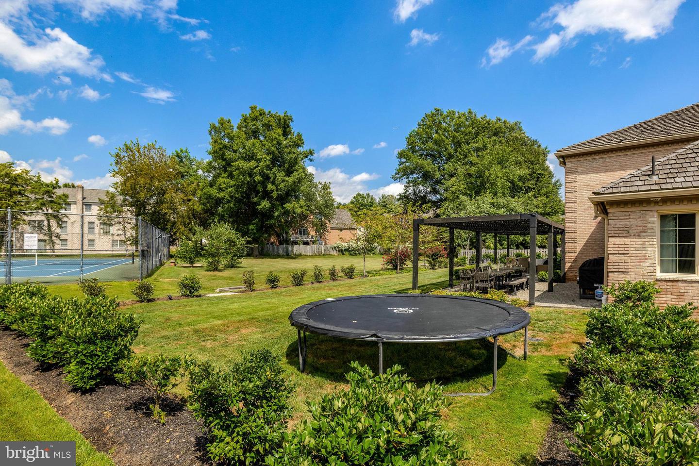 6305 DUNAWAY CT, MCLEAN, Virginia 22101, 6 Bedrooms Bedrooms, ,6 BathroomsBathrooms,Residential,For sale,6305 DUNAWAY CT,VAFX2266276 MLS # VAFX2266276