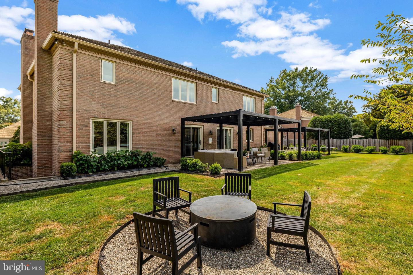 6305 DUNAWAY CT, MCLEAN, Virginia 22101, 6 Bedrooms Bedrooms, ,6 BathroomsBathrooms,Residential,For sale,6305 DUNAWAY CT,VAFX2266276 MLS # VAFX2266276