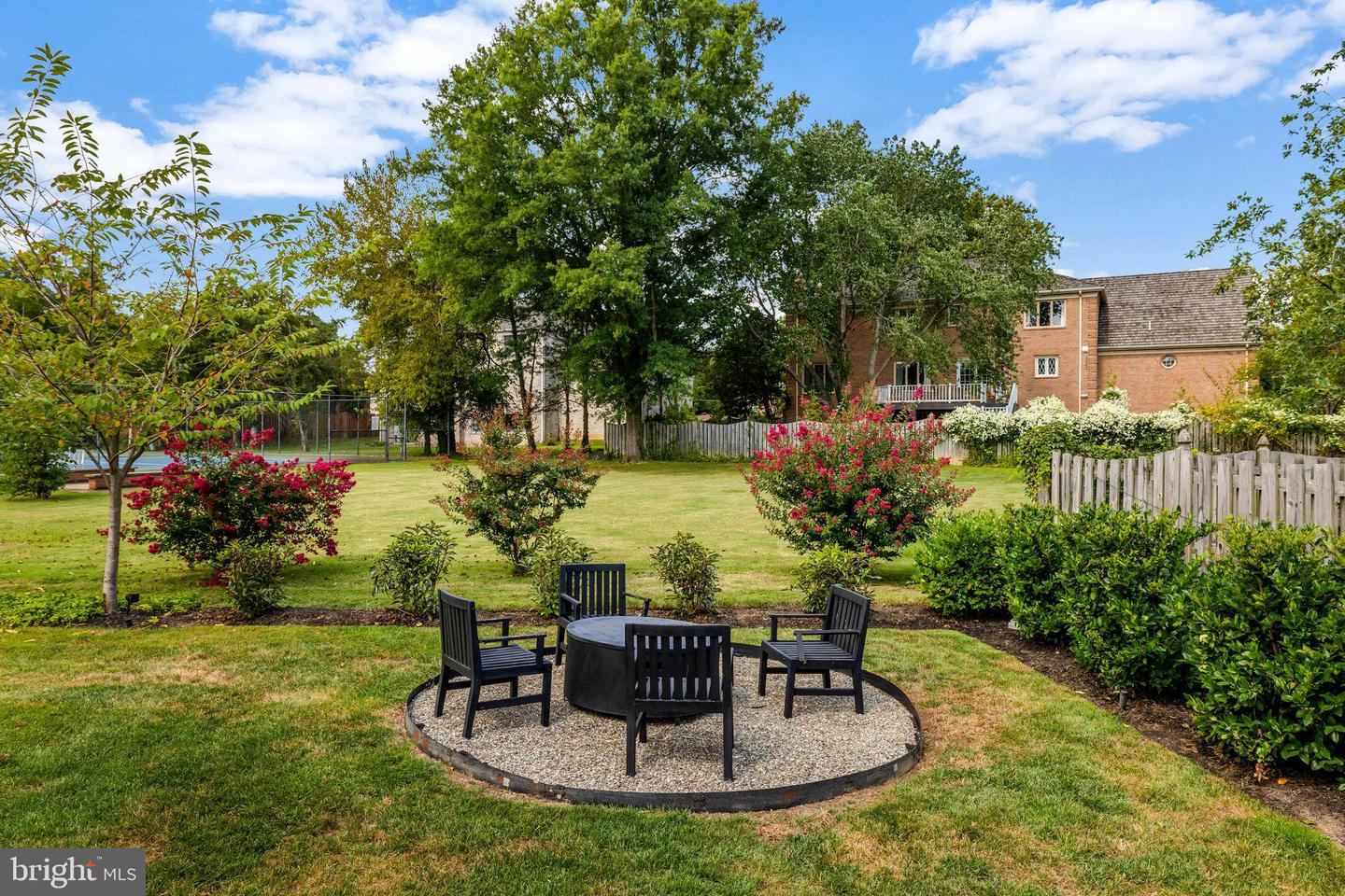 6305 DUNAWAY CT, MCLEAN, Virginia 22101, 6 Bedrooms Bedrooms, ,6 BathroomsBathrooms,Residential,For sale,6305 DUNAWAY CT,VAFX2266276 MLS # VAFX2266276