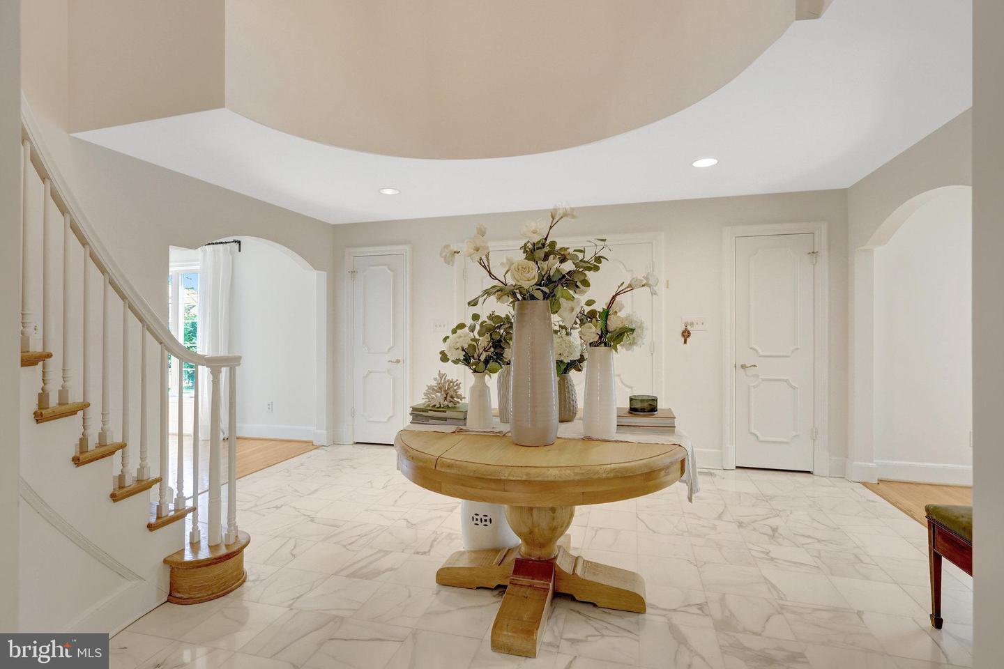 6305 DUNAWAY CT, MCLEAN, Virginia 22101, 6 Bedrooms Bedrooms, ,6 BathroomsBathrooms,Residential,For sale,6305 DUNAWAY CT,VAFX2266276 MLS # VAFX2266276