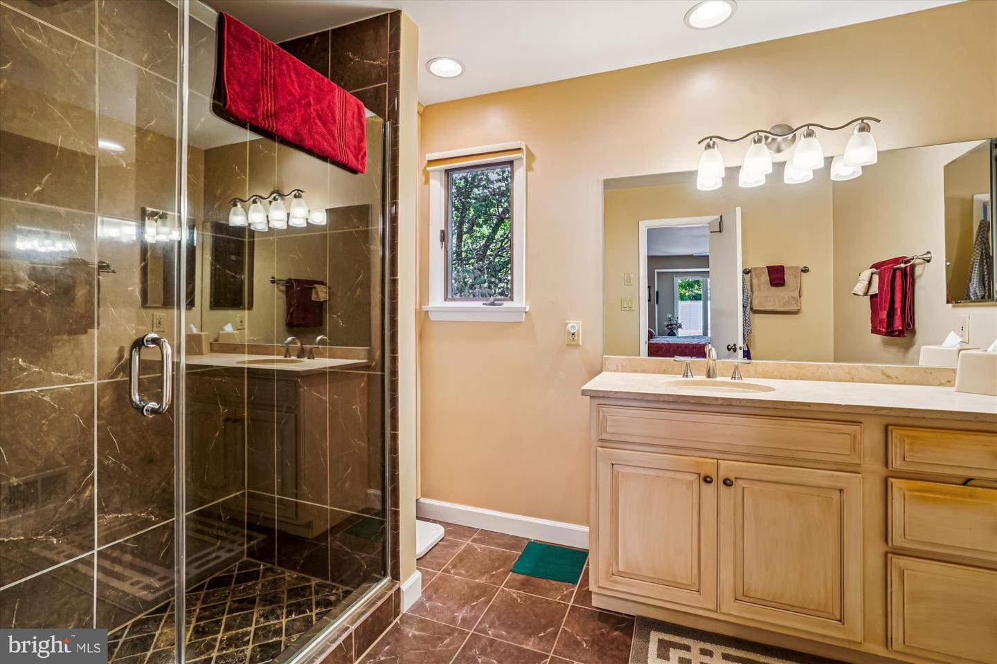 3501 REDWOOD CT, FAIRFAX, Virginia 22030, 4 Bedrooms Bedrooms, ,2 BathroomsBathrooms,Residential,For sale,3501 REDWOOD CT,VAFC2007068 MLS # VAFC2007068