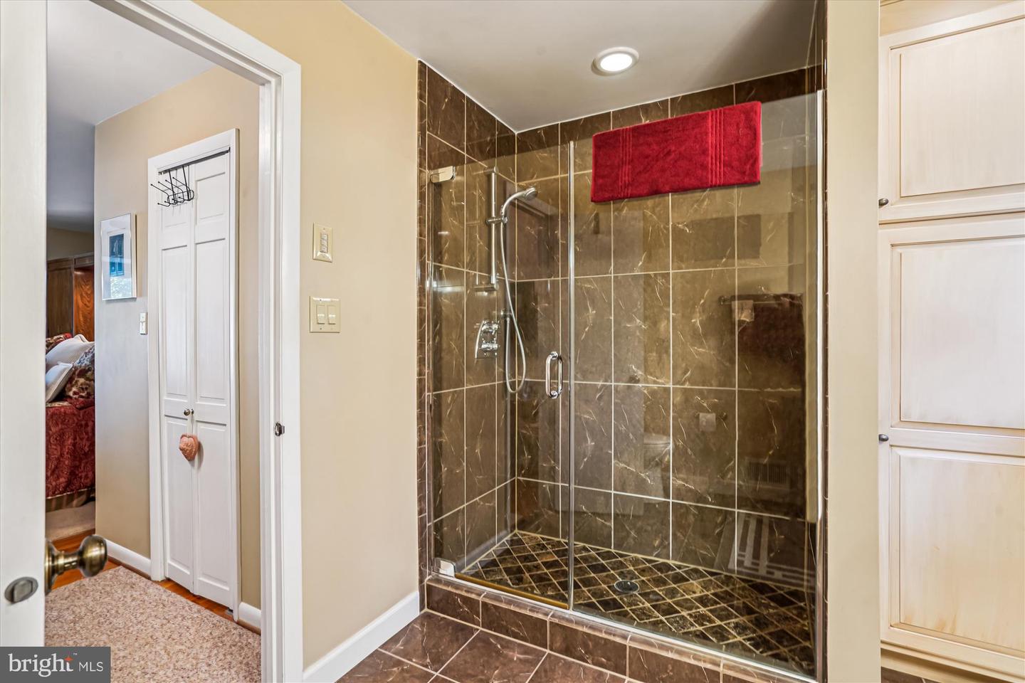 3501 REDWOOD CT, FAIRFAX, Virginia 22030, 4 Bedrooms Bedrooms, ,2 BathroomsBathrooms,Residential,For sale,3501 REDWOOD CT,VAFC2007068 MLS # VAFC2007068