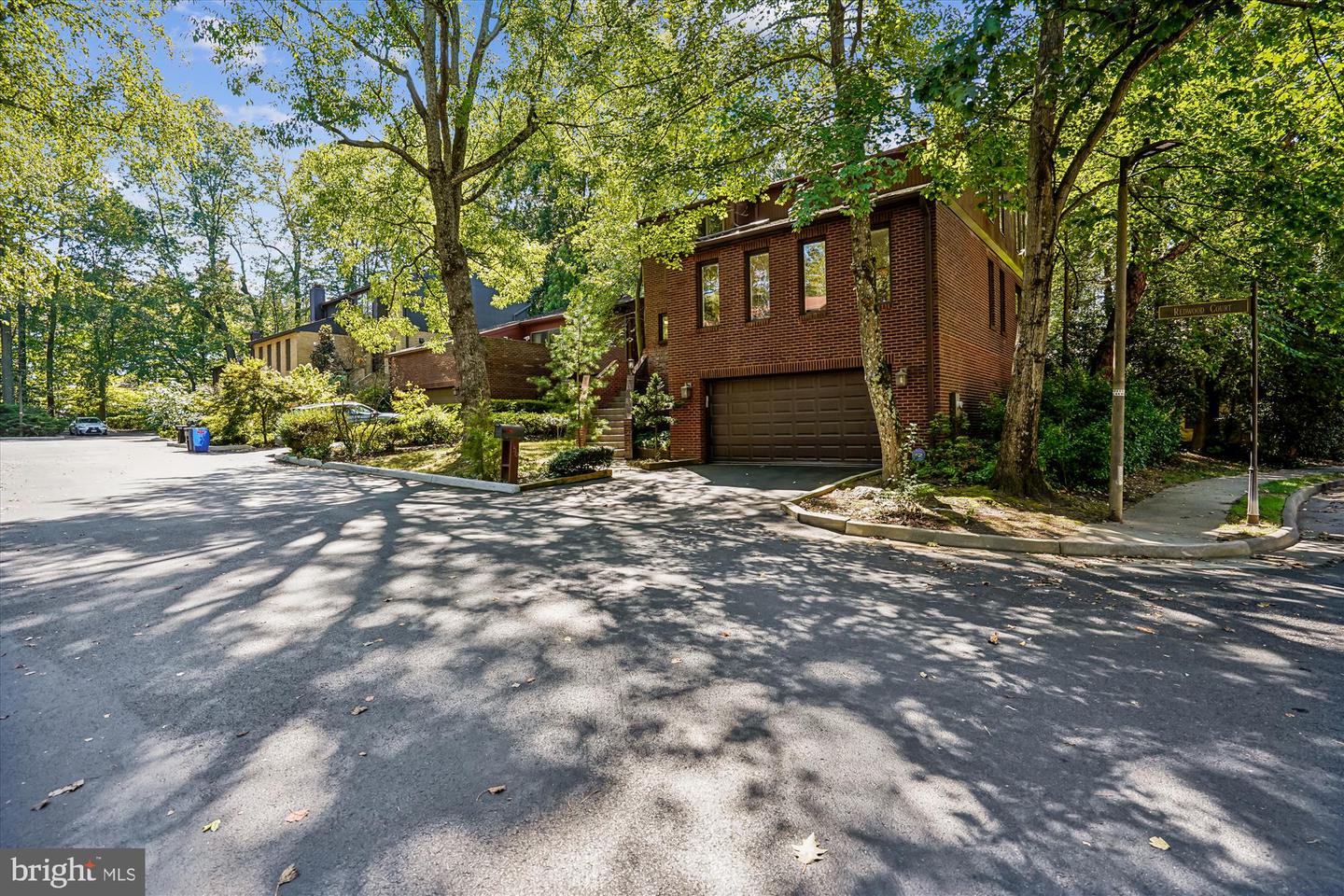 3501 REDWOOD CT, FAIRFAX, Virginia 22030, 4 Bedrooms Bedrooms, ,2 BathroomsBathrooms,Residential,For sale,3501 REDWOOD CT,VAFC2007068 MLS # VAFC2007068