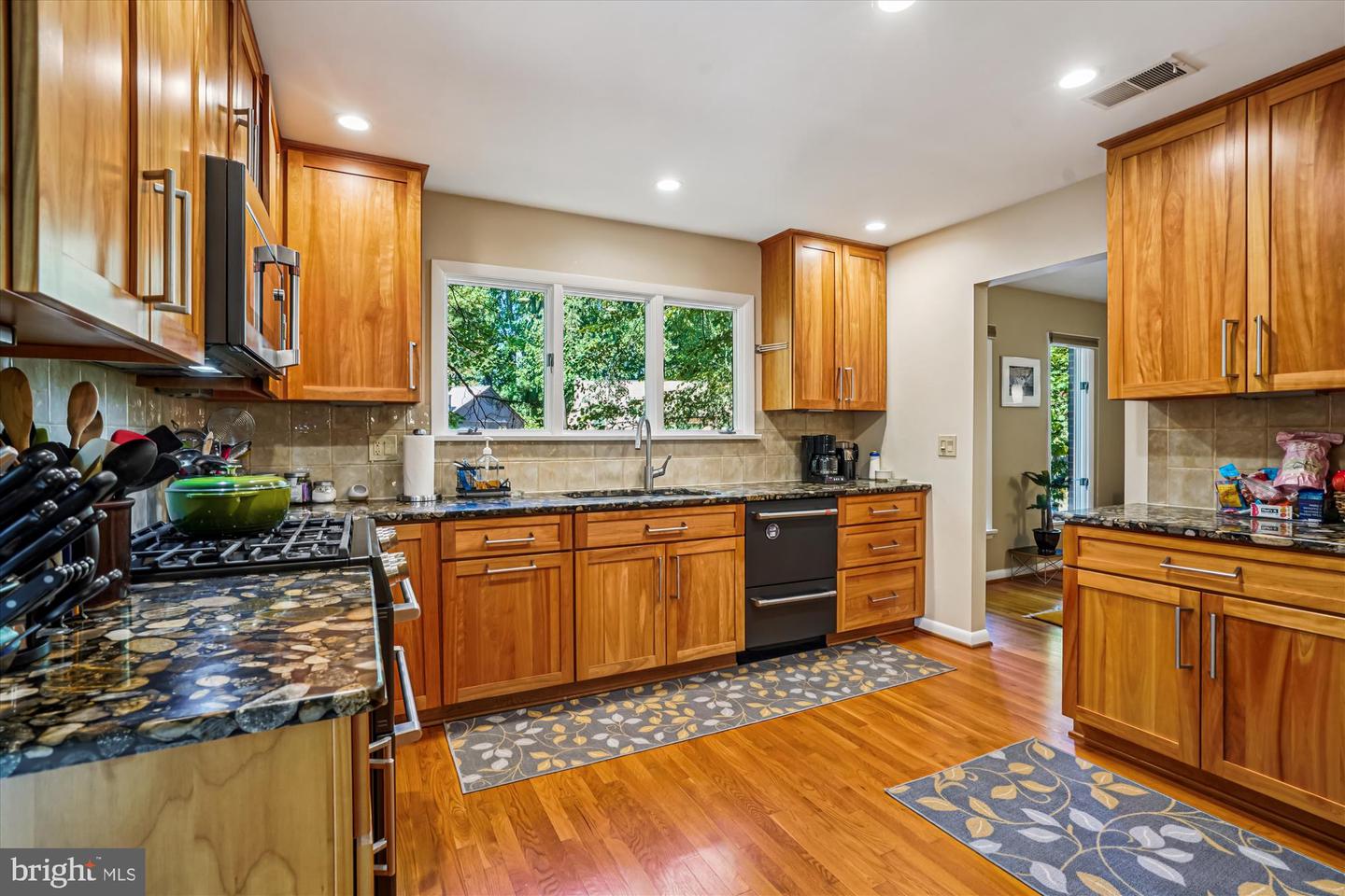 3501 REDWOOD CT, FAIRFAX, Virginia 22030, 4 Bedrooms Bedrooms, ,2 BathroomsBathrooms,Residential,For sale,3501 REDWOOD CT,VAFC2007068 MLS # VAFC2007068