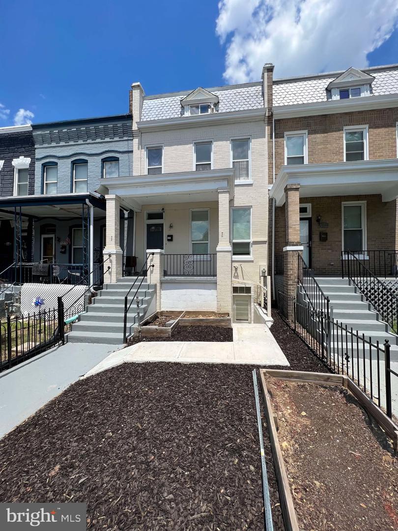1278 MORSE ST NE, WASHINGTON, District Of Columbia 20002, 6 Bedrooms Bedrooms, ,4 BathroomsBathrooms,Residential,For sale,1278 MORSE ST NE,DCDC2223914 MLS # DCDC2223914