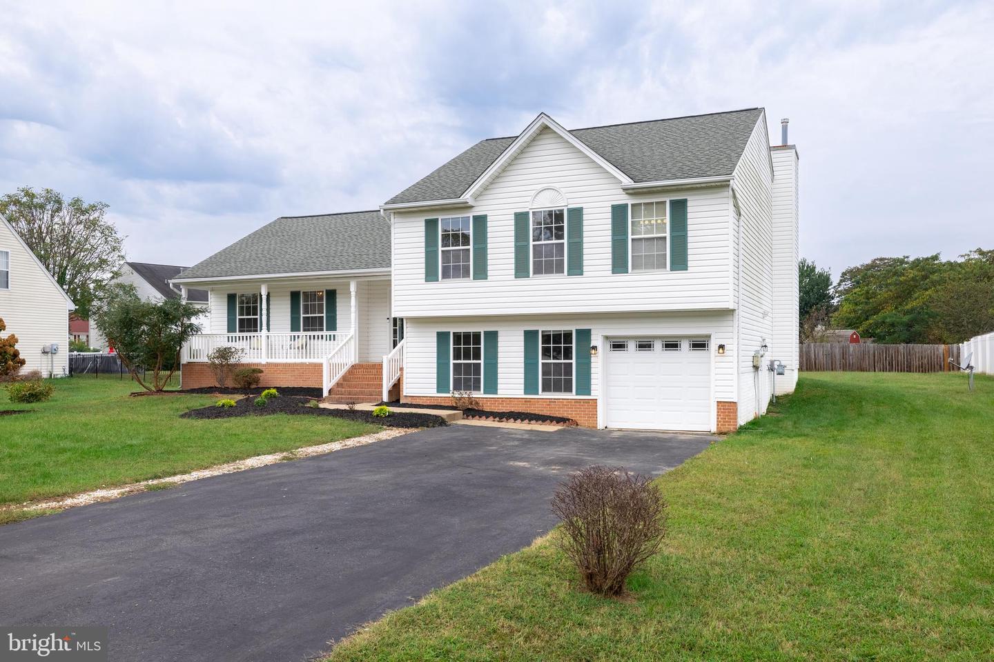 11706 INNISBROOK CIR, FREDERICKSBURG, Virginia 22407, 4 Bedrooms Bedrooms, ,3 BathroomsBathrooms,Residential,For sale,11706 INNISBROOK CIR,VASP2036568 MLS # VASP2036568