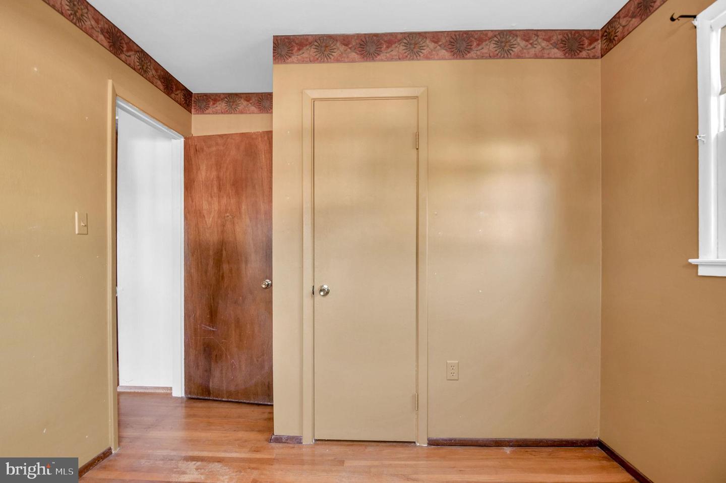 15214 COLORADO AVE, WOODBRIDGE, Virginia 22191, 3 Bedrooms Bedrooms, 9 Rooms Rooms,2 BathroomsBathrooms,Residential,For sale,15214 COLORADO AVE,VAPW2105070 MLS # VAPW2105070