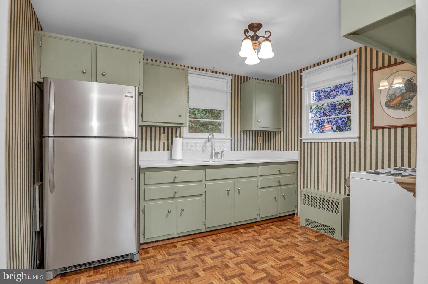 15214 COLORADO AVE, WOODBRIDGE, Virginia 22191, 3 Bedrooms Bedrooms, 9 Rooms Rooms,2 BathroomsBathrooms,Residential,For sale,15214 COLORADO AVE,VAPW2105070 MLS # VAPW2105070