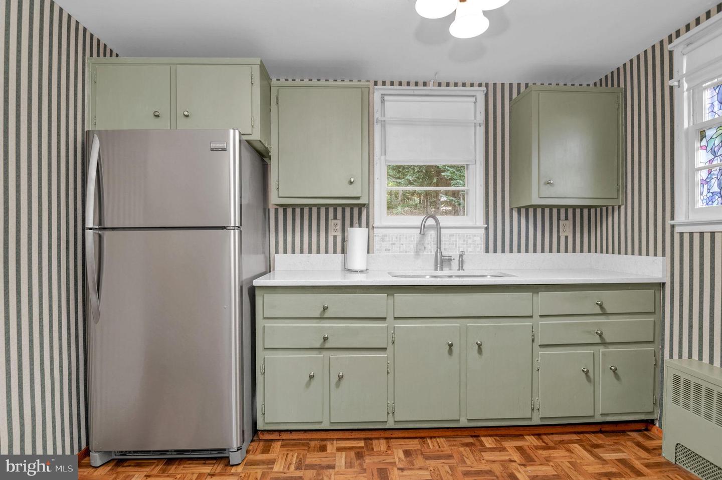 15214 COLORADO AVE, WOODBRIDGE, Virginia 22191, 3 Bedrooms Bedrooms, 9 Rooms Rooms,2 BathroomsBathrooms,Residential,For sale,15214 COLORADO AVE,VAPW2105070 MLS # VAPW2105070