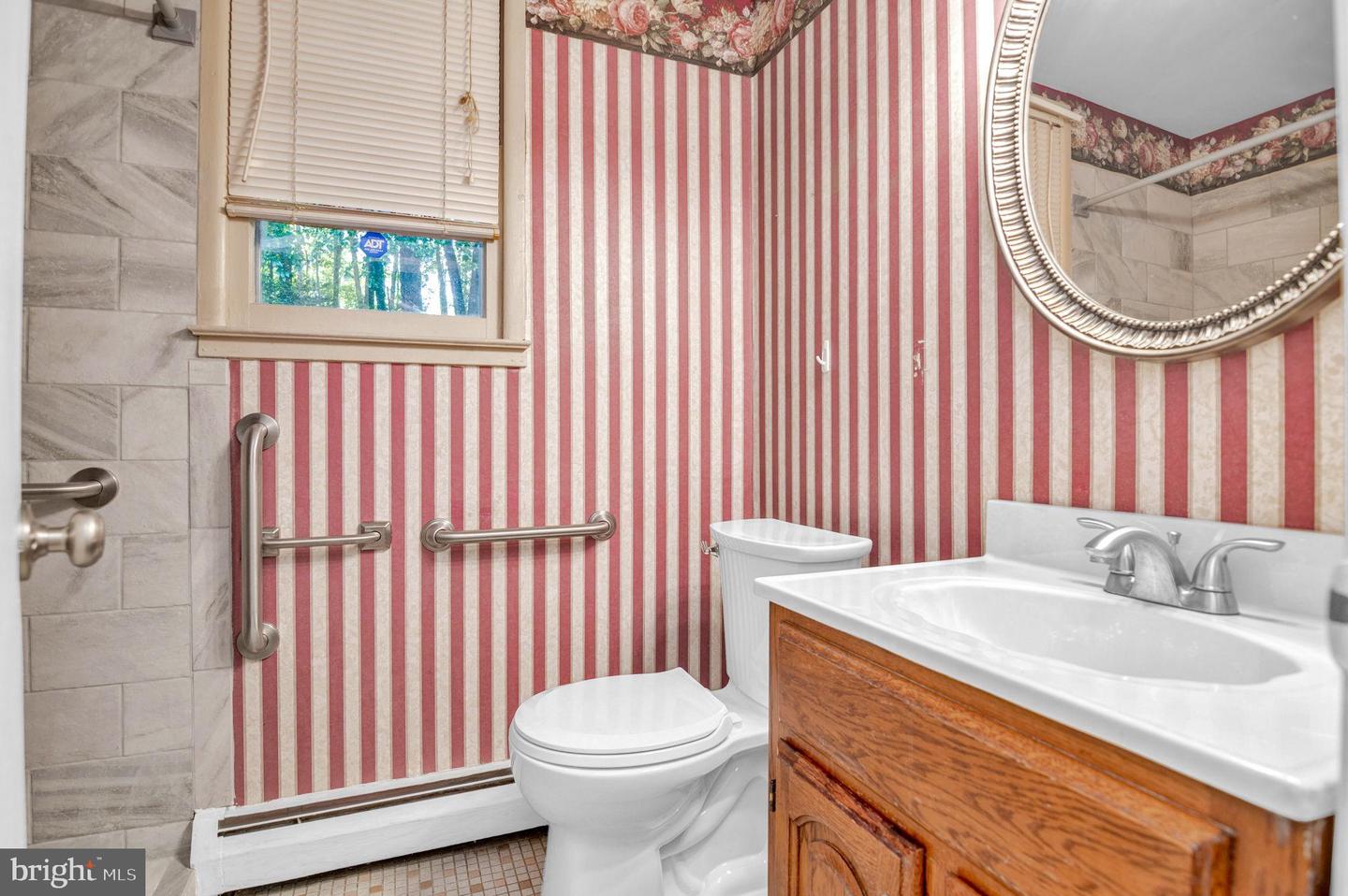 15214 COLORADO AVE, WOODBRIDGE, Virginia 22191, 3 Bedrooms Bedrooms, 9 Rooms Rooms,2 BathroomsBathrooms,Residential,For sale,15214 COLORADO AVE,VAPW2105070 MLS # VAPW2105070
