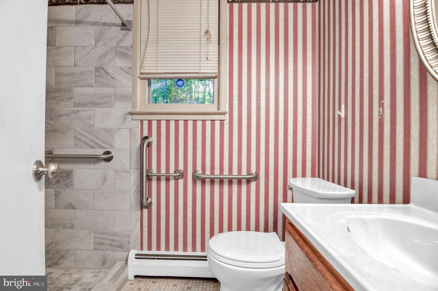 15214 COLORADO AVE, WOODBRIDGE, Virginia 22191, 3 Bedrooms Bedrooms, 9 Rooms Rooms,2 BathroomsBathrooms,Residential,For sale,15214 COLORADO AVE,VAPW2105070 MLS # VAPW2105070