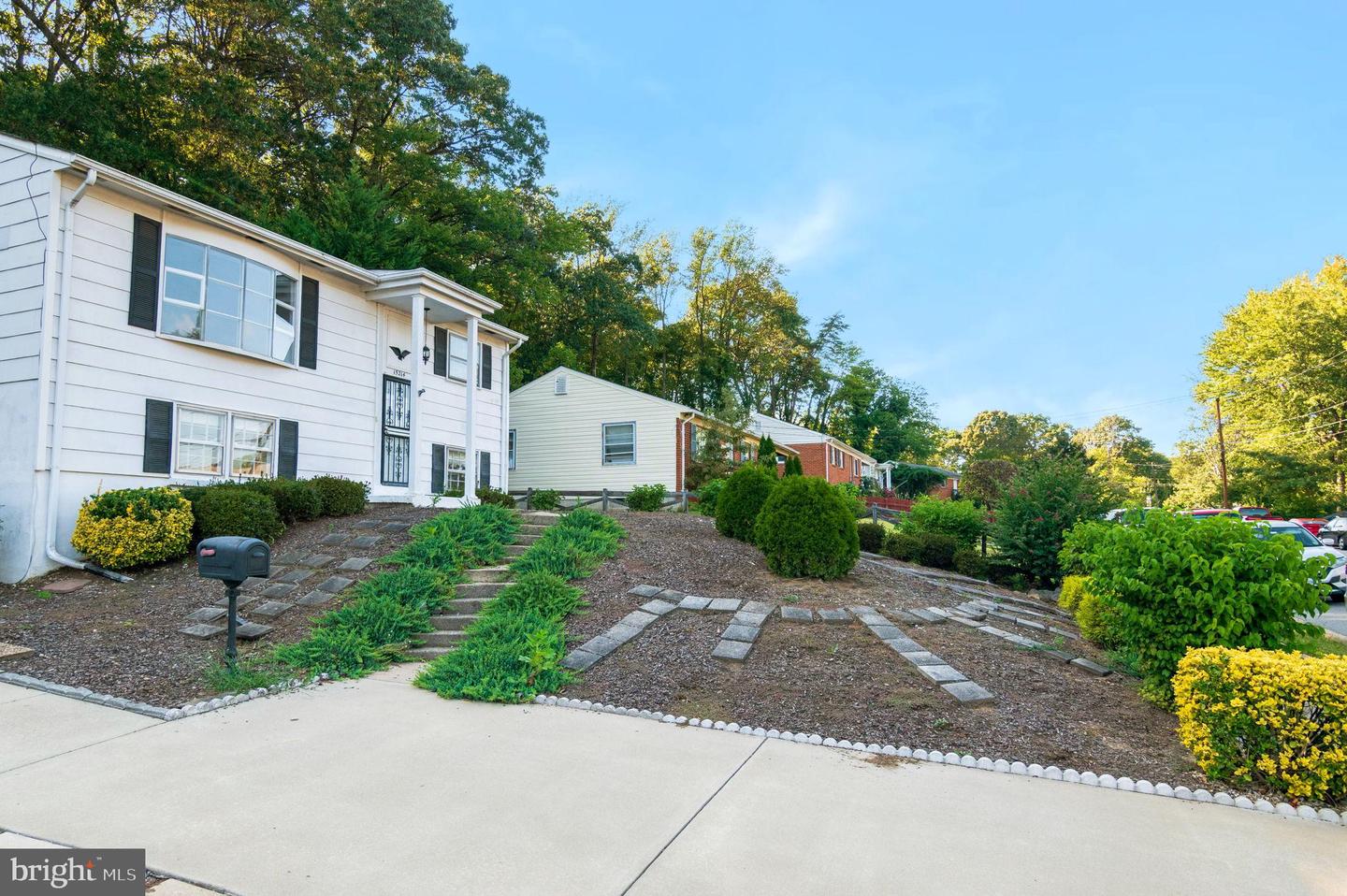 15214 COLORADO AVE, WOODBRIDGE, Virginia 22191, 3 Bedrooms Bedrooms, 9 Rooms Rooms,2 BathroomsBathrooms,Residential,For sale,15214 COLORADO AVE,VAPW2105070 MLS # VAPW2105070