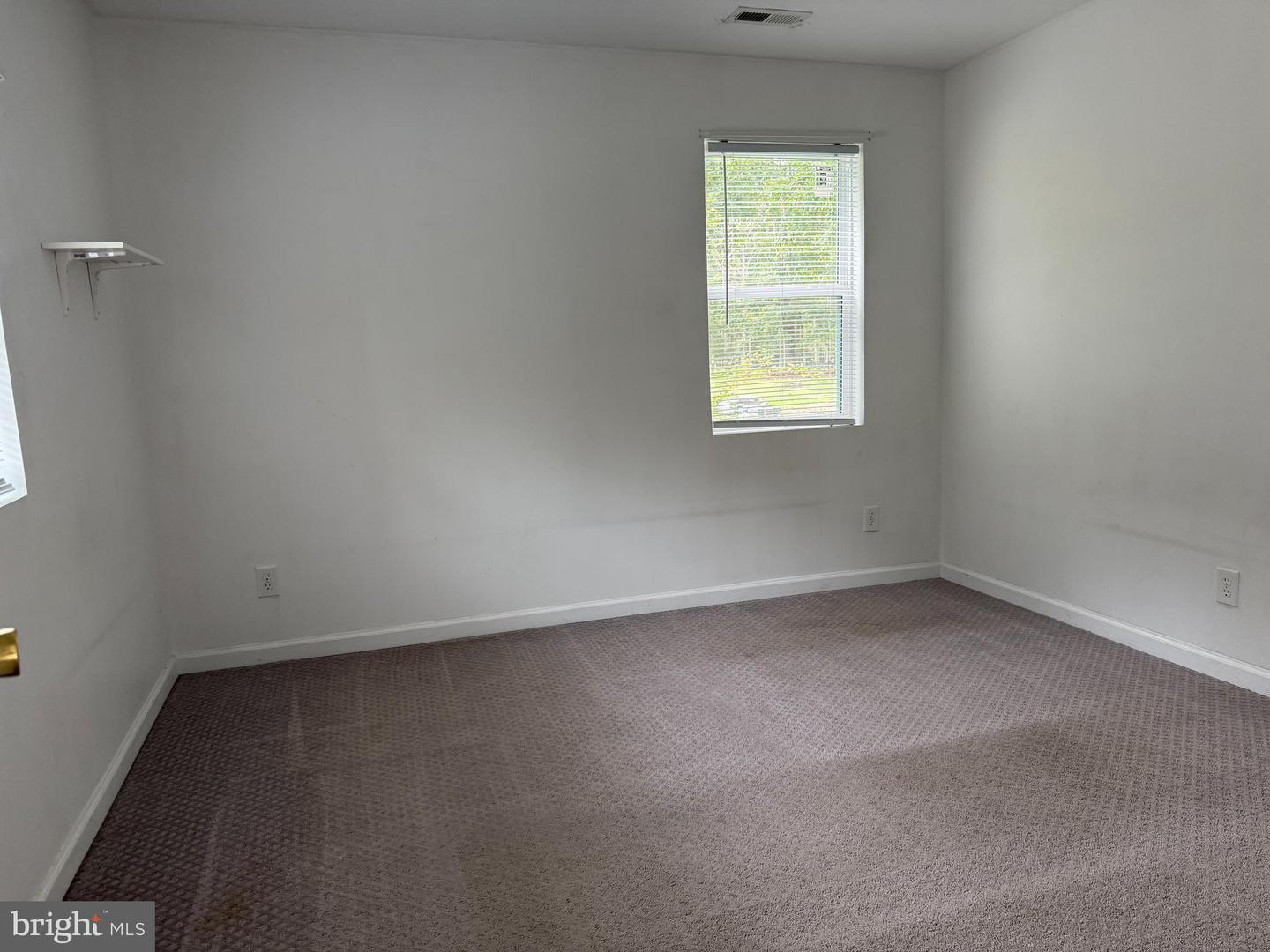 9011 SMITHS BEND RD, FREDERICKSBURG, Virginia 22407, 2 Bedrooms Bedrooms, ,1 BathroomBathrooms,Residential,For sale,9011 SMITHS BEND RD,VASP2032454 MLS # VASP2032454