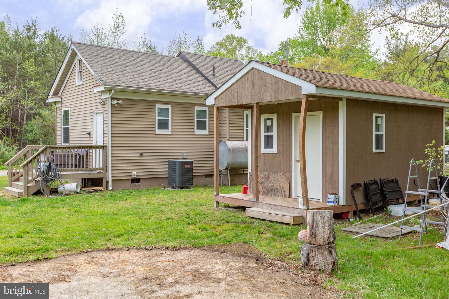 9011 SMITHS BEND RD, FREDERICKSBURG, Virginia 22407, 2 Bedrooms Bedrooms, ,1 BathroomBathrooms,Residential,For sale,9011 SMITHS BEND RD,VASP2032454 MLS # VASP2032454