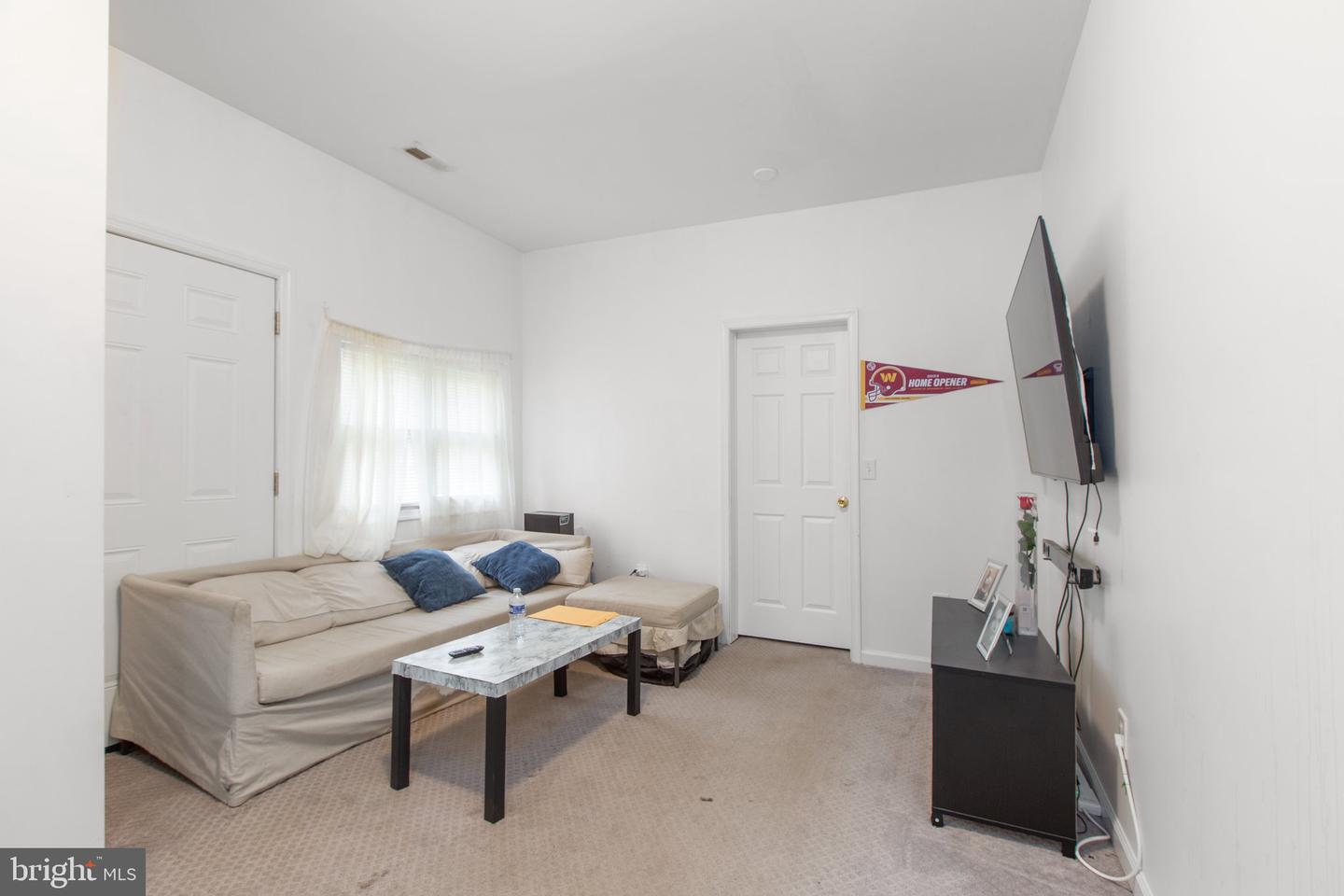 9011 SMITHS BEND RD, FREDERICKSBURG, Virginia 22407, 2 Bedrooms Bedrooms, ,1 BathroomBathrooms,Residential,For sale,9011 SMITHS BEND RD,VASP2032454 MLS # VASP2032454