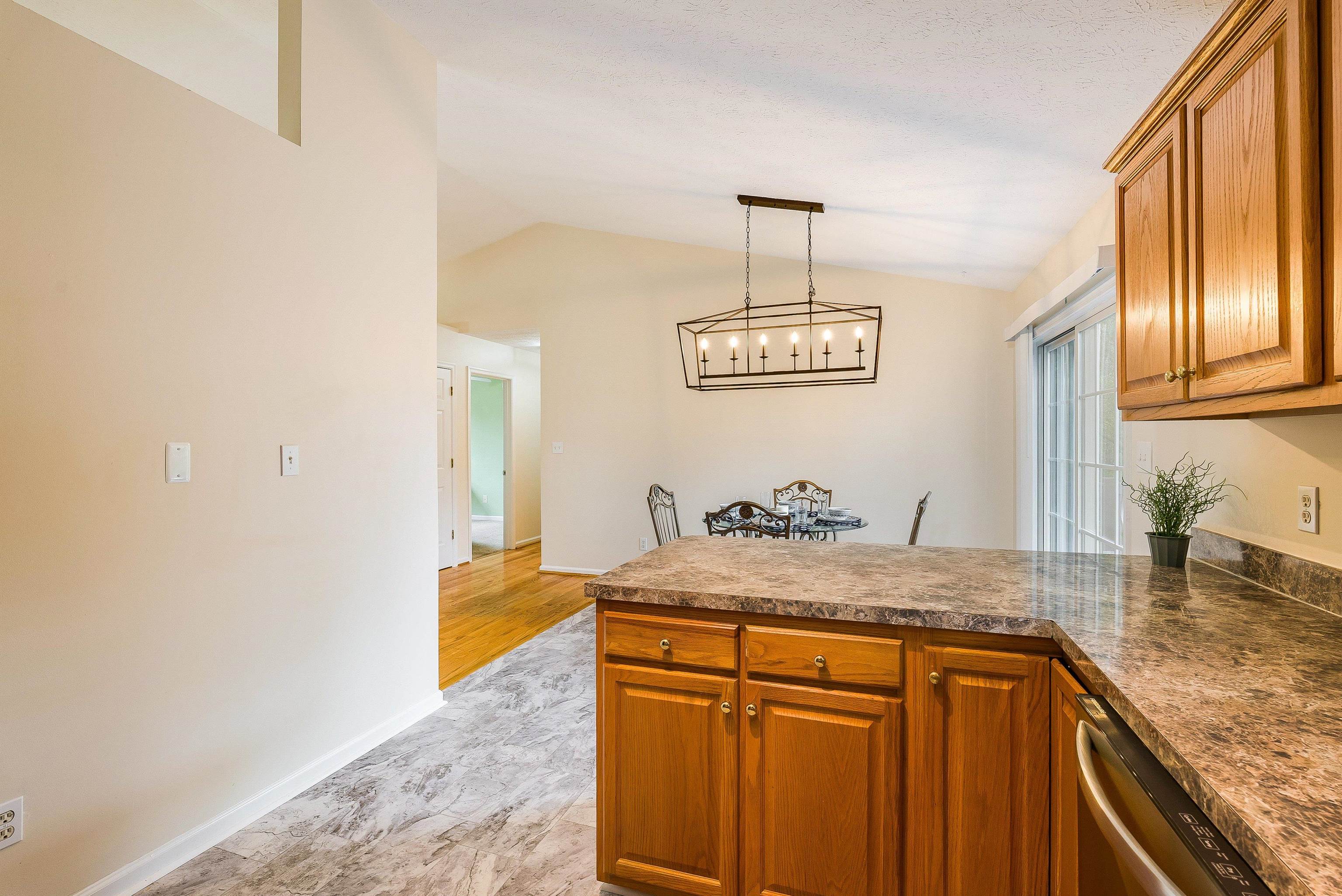 14 CARROLLTON CT, WEYERS CAVE, Virginia 24486, 4 Bedrooms Bedrooms, ,2 BathroomsBathrooms,Residential,14 CARROLLTON CT,669521 MLS # 669521