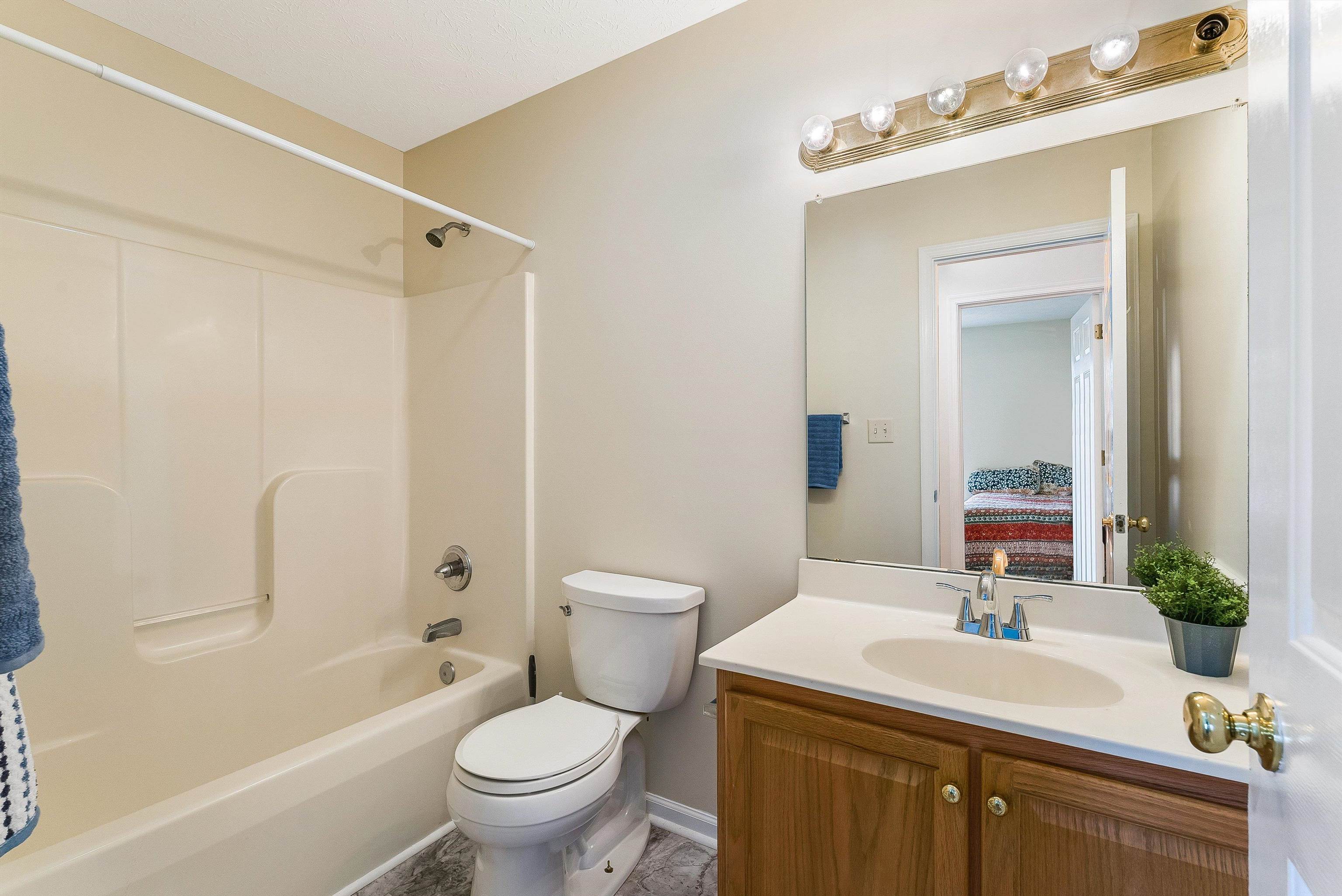 14 CARROLLTON CT, WEYERS CAVE, Virginia 24486, 4 Bedrooms Bedrooms, ,2 BathroomsBathrooms,Residential,14 CARROLLTON CT,669521 MLS # 669521