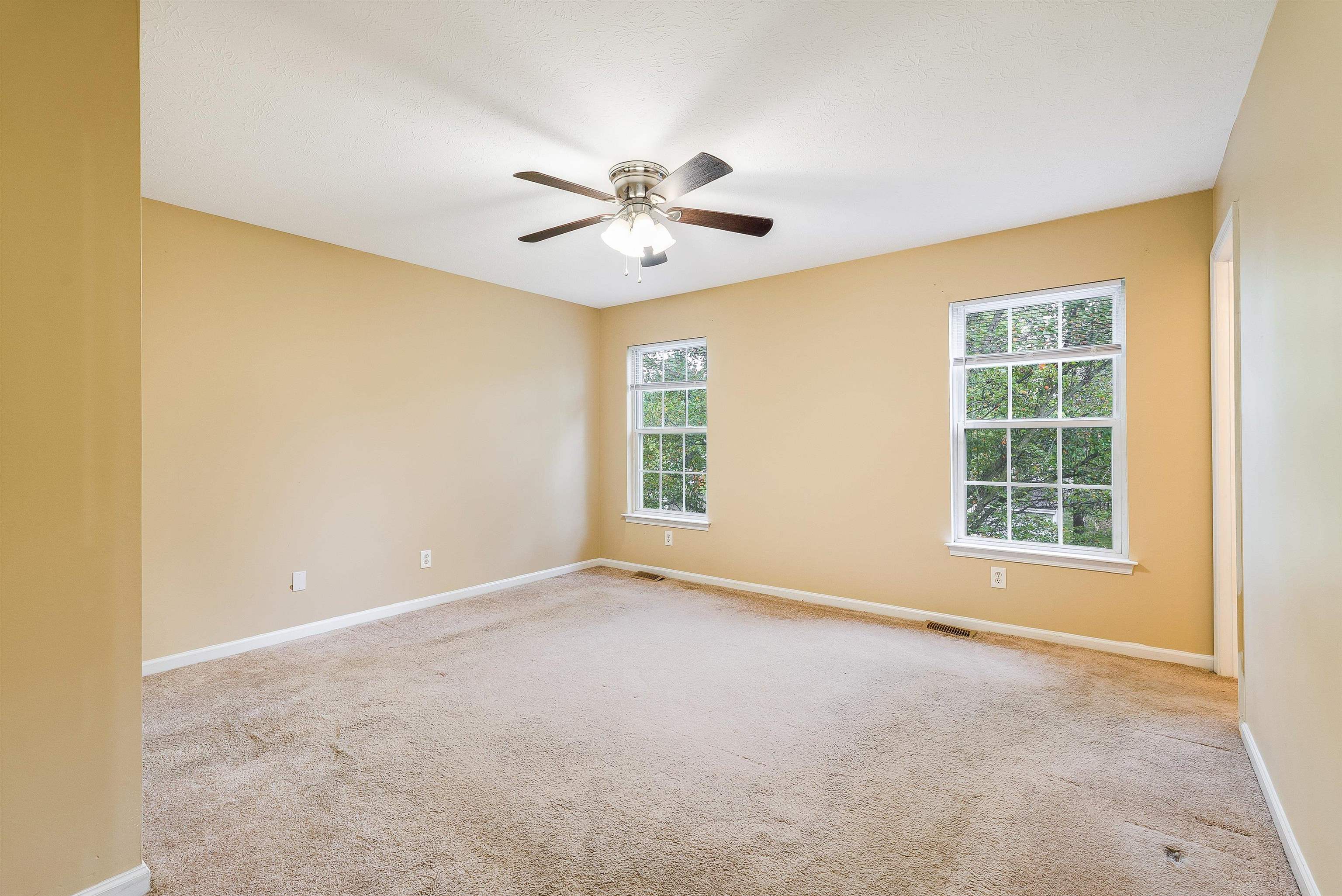 14 CARROLLTON CT, WEYERS CAVE, Virginia 24486, 4 Bedrooms Bedrooms, ,2 BathroomsBathrooms,Residential,14 CARROLLTON CT,669521 MLS # 669521