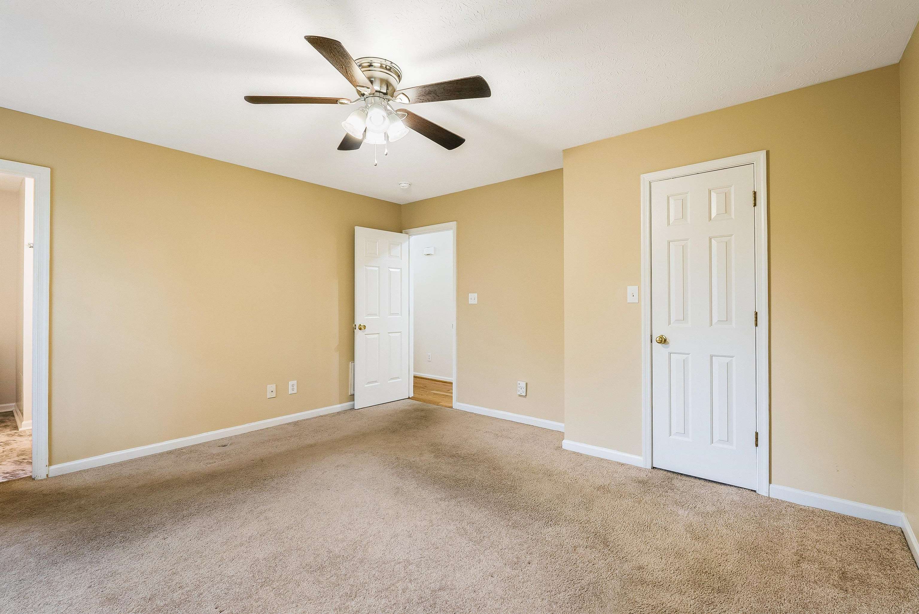 14 CARROLLTON CT, WEYERS CAVE, Virginia 24486, 4 Bedrooms Bedrooms, ,2 BathroomsBathrooms,Residential,14 CARROLLTON CT,669521 MLS # 669521