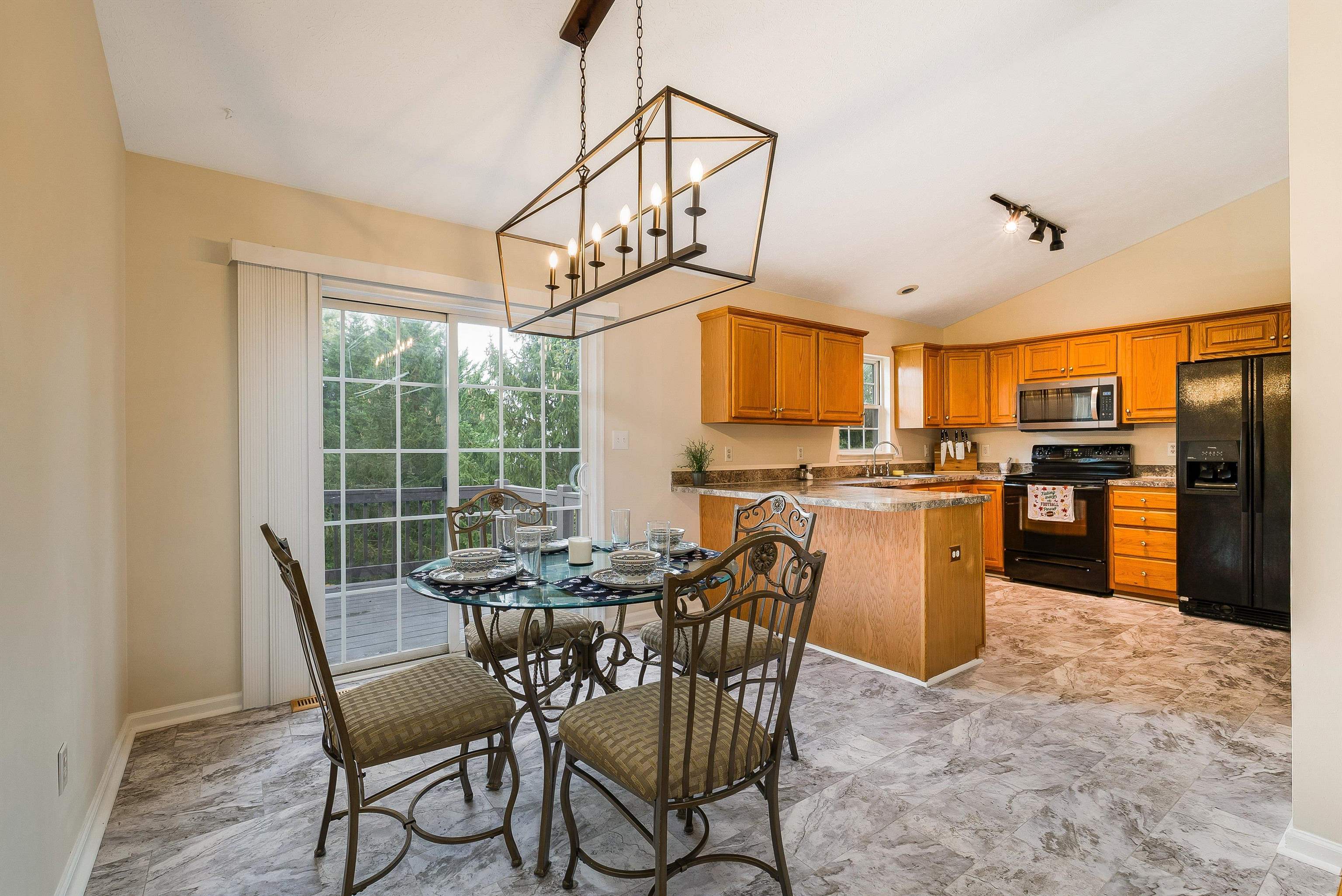 14 CARROLLTON CT, WEYERS CAVE, Virginia 24486, 4 Bedrooms Bedrooms, ,2 BathroomsBathrooms,Residential,14 CARROLLTON CT,669521 MLS # 669521