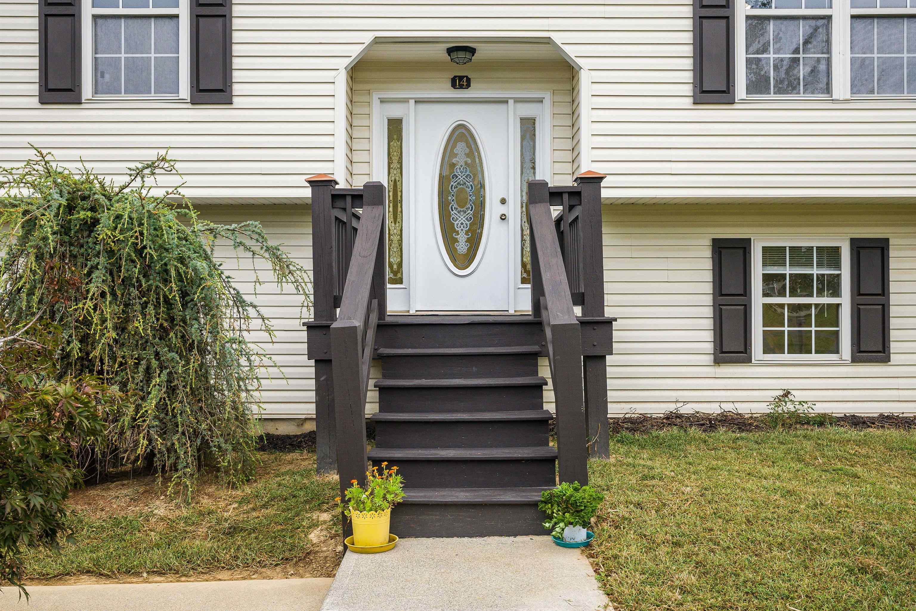 14 CARROLLTON CT, WEYERS CAVE, Virginia 24486, 4 Bedrooms Bedrooms, ,2 BathroomsBathrooms,Residential,14 CARROLLTON CT,669521 MLS # 669521