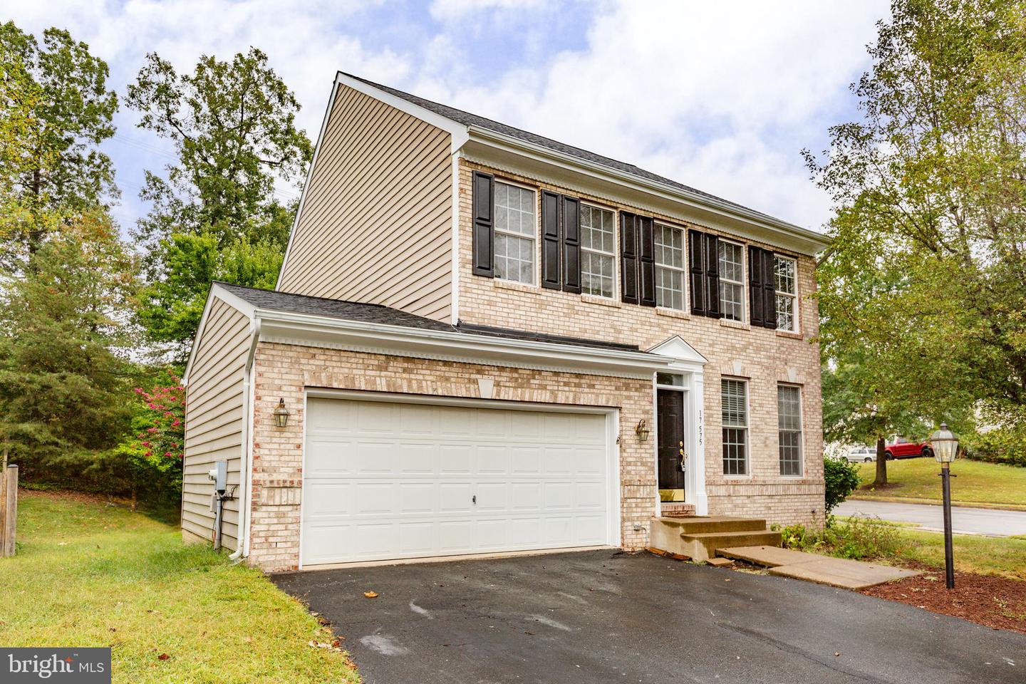 17575 DEWEYS RUN LN, DUMFRIES, Virginia 22026, 4 Bedrooms Bedrooms, 8 Rooms Rooms,2 BathroomsBathrooms,Residential,For sale,17575 DEWEYS RUN LN,VAPW2104908 MLS # VAPW2104908