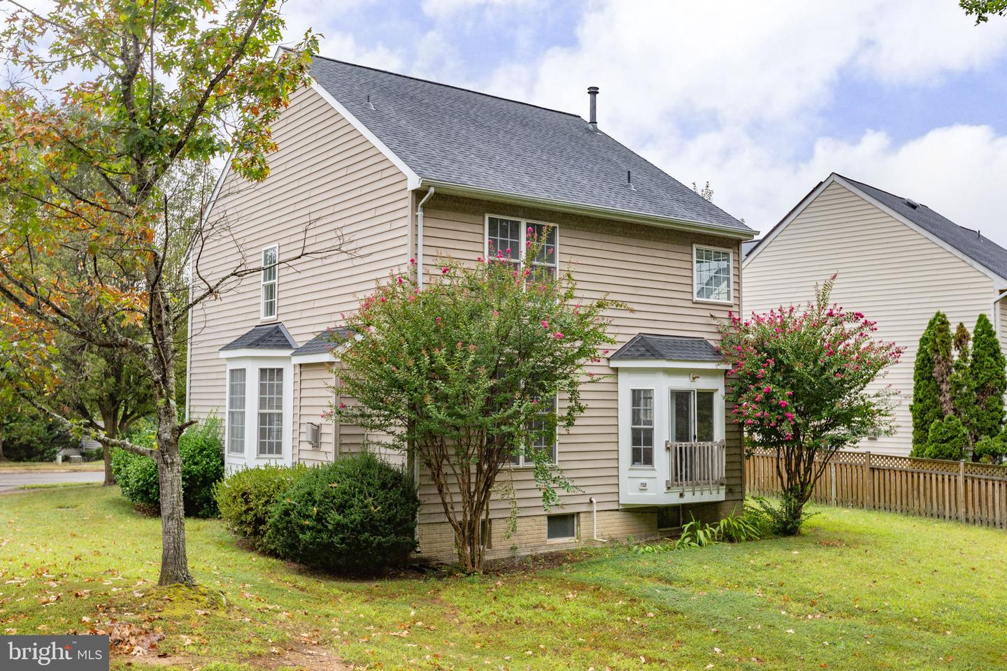 17575 DEWEYS RUN LN, DUMFRIES, Virginia 22026, 4 Bedrooms Bedrooms, 8 Rooms Rooms,2 BathroomsBathrooms,Residential,For sale,17575 DEWEYS RUN LN,VAPW2104908 MLS # VAPW2104908