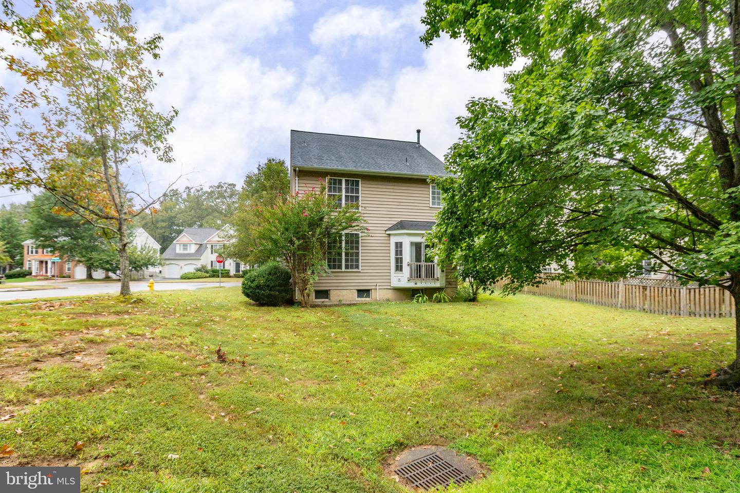 17575 DEWEYS RUN LN, DUMFRIES, Virginia 22026, 4 Bedrooms Bedrooms, 8 Rooms Rooms,2 BathroomsBathrooms,Residential,For sale,17575 DEWEYS RUN LN,VAPW2104908 MLS # VAPW2104908