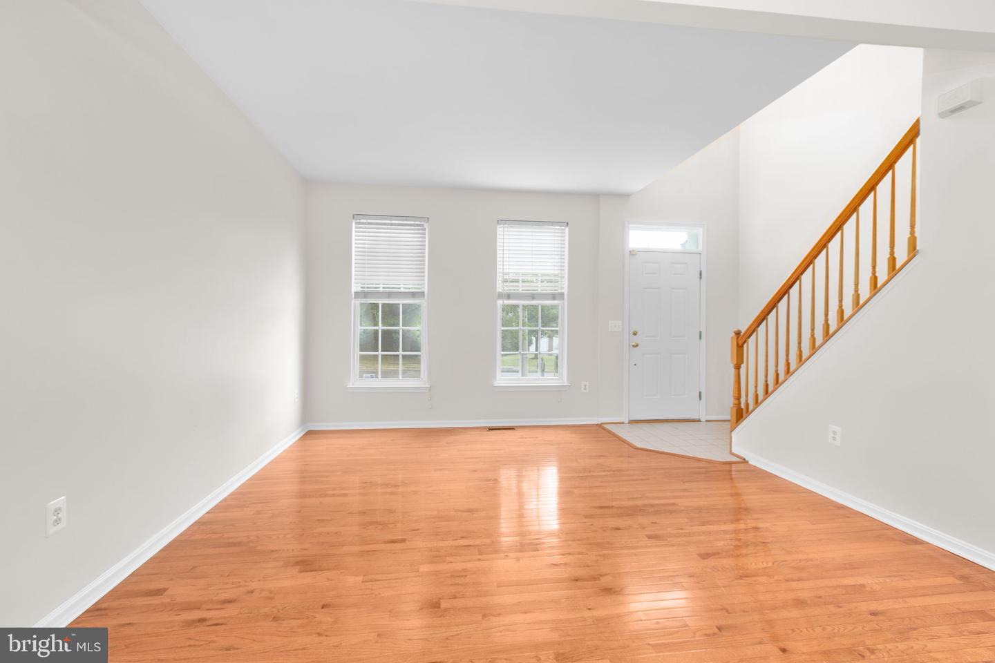 17575 DEWEYS RUN LN, DUMFRIES, Virginia 22026, 4 Bedrooms Bedrooms, 8 Rooms Rooms,2 BathroomsBathrooms,Residential,For sale,17575 DEWEYS RUN LN,VAPW2104908 MLS # VAPW2104908