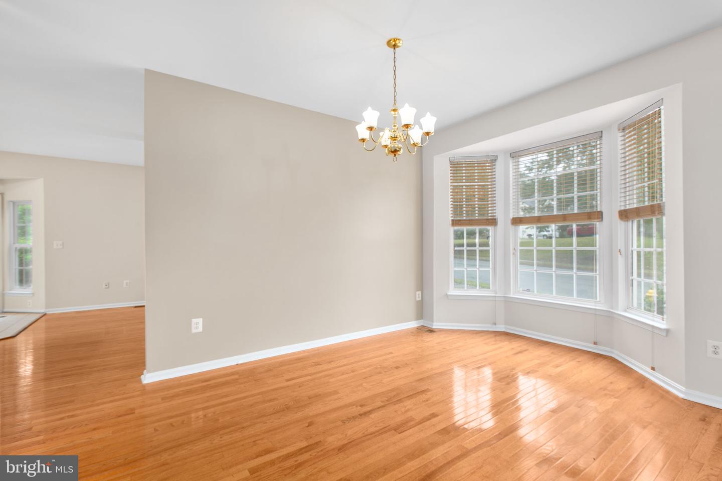 17575 DEWEYS RUN LN, DUMFRIES, Virginia 22026, 4 Bedrooms Bedrooms, 8 Rooms Rooms,2 BathroomsBathrooms,Residential,For sale,17575 DEWEYS RUN LN,VAPW2104908 MLS # VAPW2104908