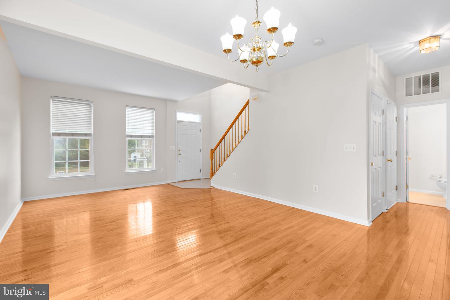 17575 DEWEYS RUN LN, DUMFRIES, Virginia 22026, 4 Bedrooms Bedrooms, 8 Rooms Rooms,2 BathroomsBathrooms,Residential,For sale,17575 DEWEYS RUN LN,VAPW2104908 MLS # VAPW2104908