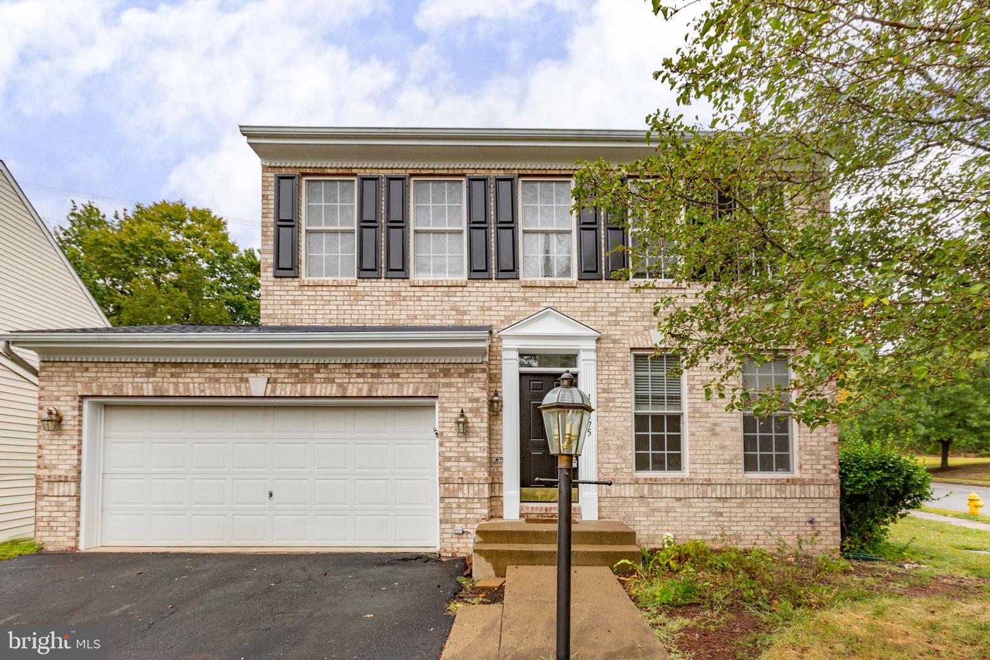 17575 DEWEYS RUN LN, DUMFRIES, Virginia 22026, 4 Bedrooms Bedrooms, 8 Rooms Rooms,2 BathroomsBathrooms,Residential,For sale,17575 DEWEYS RUN LN,VAPW2104908 MLS # VAPW2104908