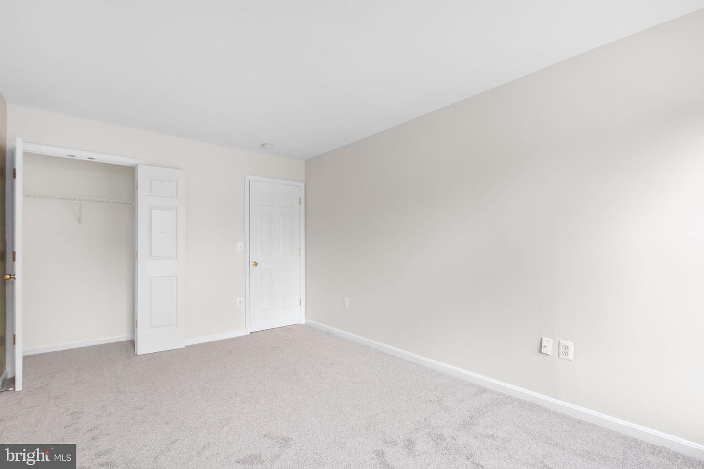 17575 DEWEYS RUN LN, DUMFRIES, Virginia 22026, 4 Bedrooms Bedrooms, 8 Rooms Rooms,2 BathroomsBathrooms,Residential,For sale,17575 DEWEYS RUN LN,VAPW2104908 MLS # VAPW2104908