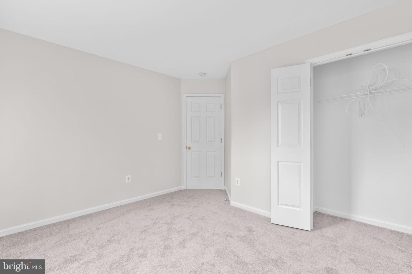 17575 DEWEYS RUN LN, DUMFRIES, Virginia 22026, 4 Bedrooms Bedrooms, 8 Rooms Rooms,2 BathroomsBathrooms,Residential,For sale,17575 DEWEYS RUN LN,VAPW2104908 MLS # VAPW2104908