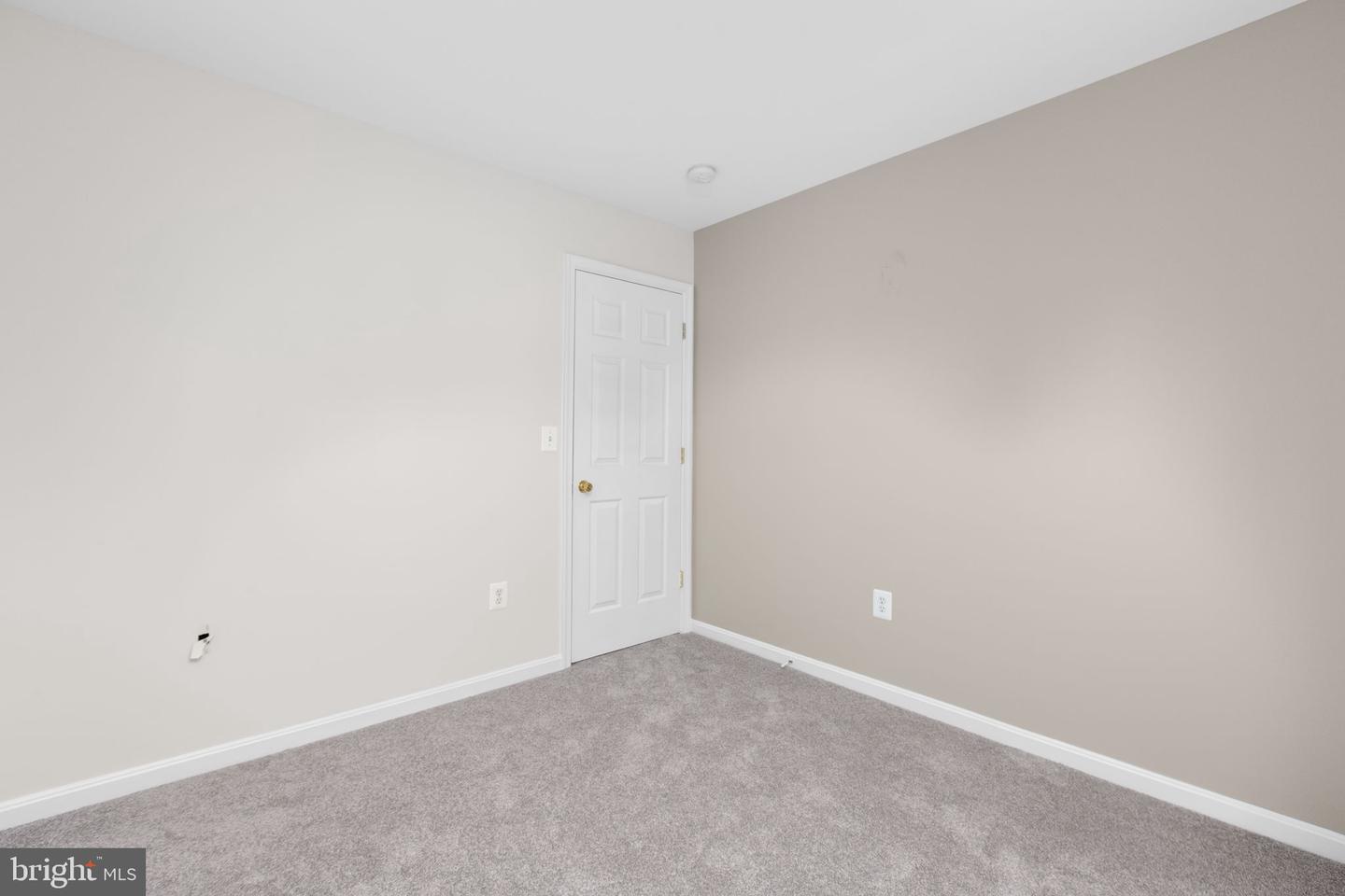 17575 DEWEYS RUN LN, DUMFRIES, Virginia 22026, 4 Bedrooms Bedrooms, 8 Rooms Rooms,2 BathroomsBathrooms,Residential,For sale,17575 DEWEYS RUN LN,VAPW2104908 MLS # VAPW2104908