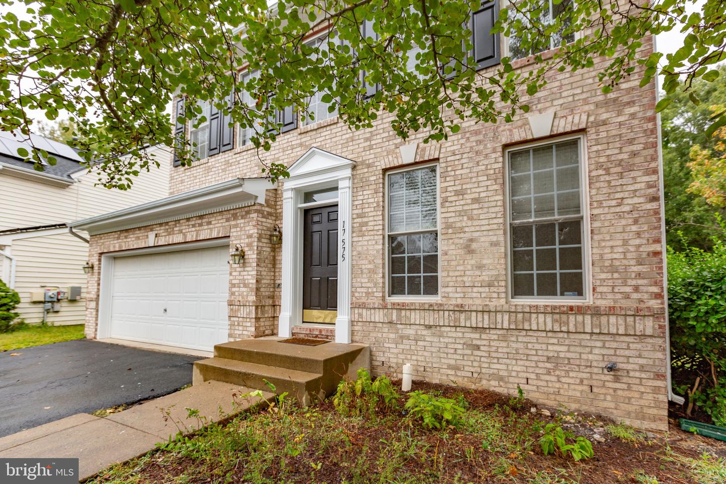 17575 DEWEYS RUN LN, DUMFRIES, Virginia 22026, 4 Bedrooms Bedrooms, 8 Rooms Rooms,2 BathroomsBathrooms,Residential,For sale,17575 DEWEYS RUN LN,VAPW2104908 MLS # VAPW2104908