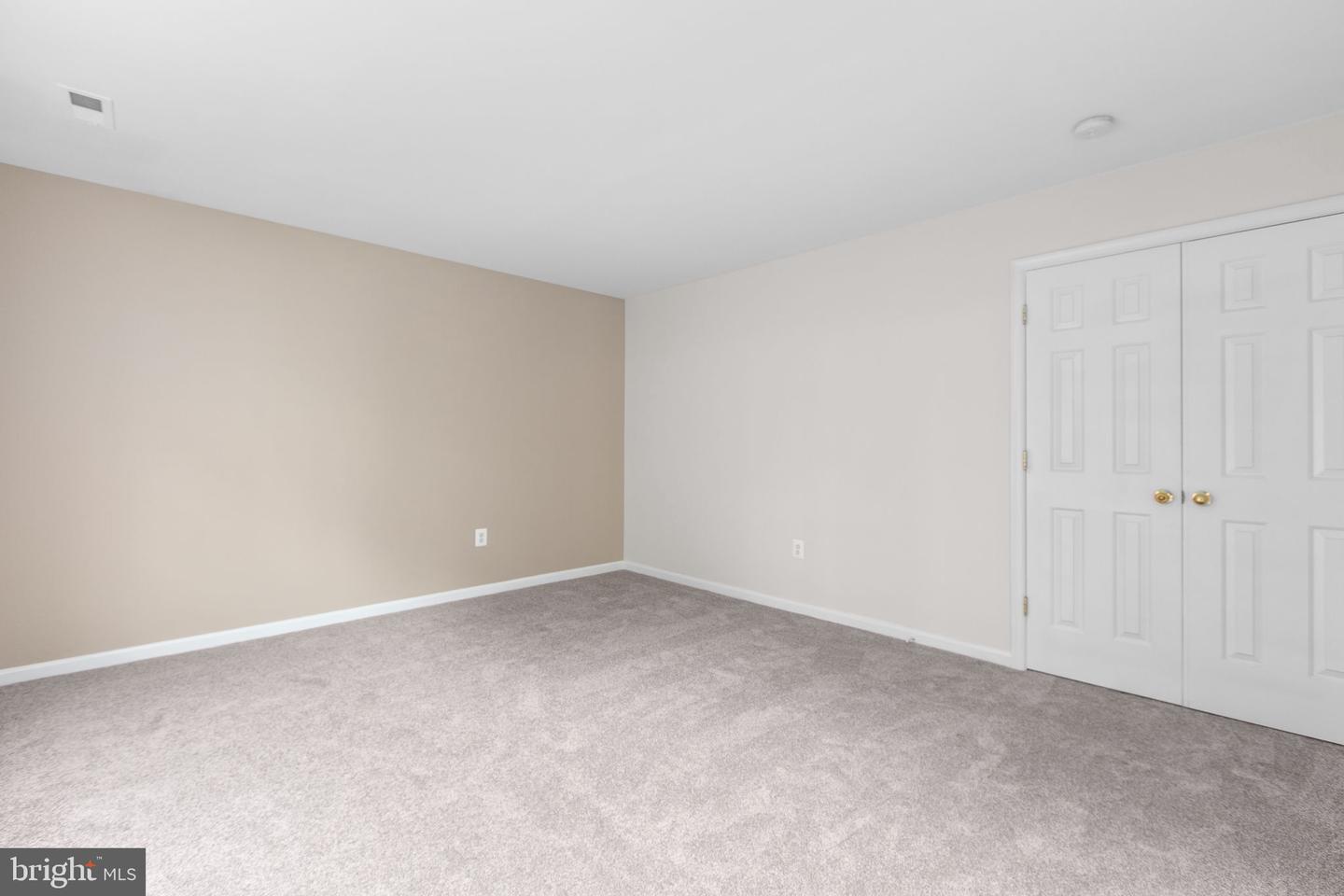 17575 DEWEYS RUN LN, DUMFRIES, Virginia 22026, 4 Bedrooms Bedrooms, 8 Rooms Rooms,2 BathroomsBathrooms,Residential,For sale,17575 DEWEYS RUN LN,VAPW2104908 MLS # VAPW2104908