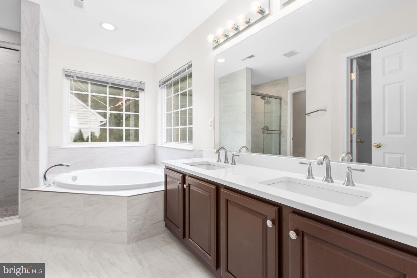 17575 DEWEYS RUN LN, DUMFRIES, Virginia 22026, 4 Bedrooms Bedrooms, 8 Rooms Rooms,2 BathroomsBathrooms,Residential,For sale,17575 DEWEYS RUN LN,VAPW2104908 MLS # VAPW2104908