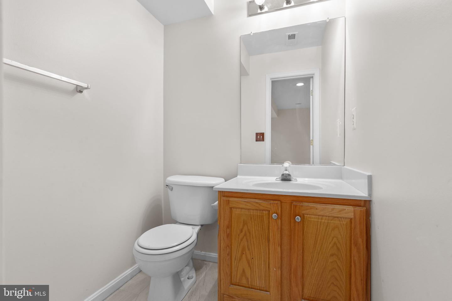 17575 DEWEYS RUN LN, DUMFRIES, Virginia 22026, 4 Bedrooms Bedrooms, 8 Rooms Rooms,2 BathroomsBathrooms,Residential,For sale,17575 DEWEYS RUN LN,VAPW2104908 MLS # VAPW2104908
