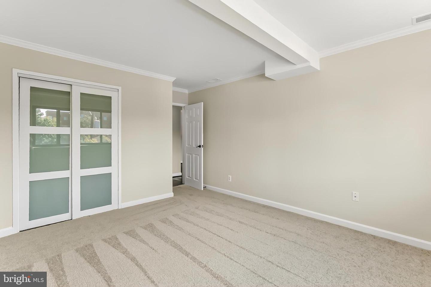 1931 N CLEVELAND ST #409, ARLINGTON, Virginia 22201, 1 Bedroom Bedrooms, ,1 BathroomBathrooms,Residential,For sale,1931 N CLEVELAND ST #409,VAAR2064300 MLS # VAAR2064300