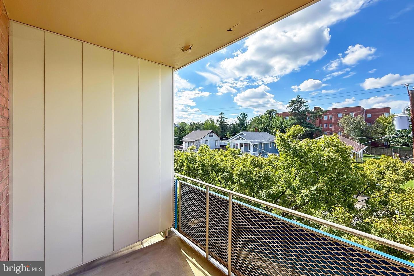 1931 N CLEVELAND ST #409, ARLINGTON, Virginia 22201, 1 Bedroom Bedrooms, ,1 BathroomBathrooms,Residential,For sale,1931 N CLEVELAND ST #409,VAAR2064300 MLS # VAAR2064300