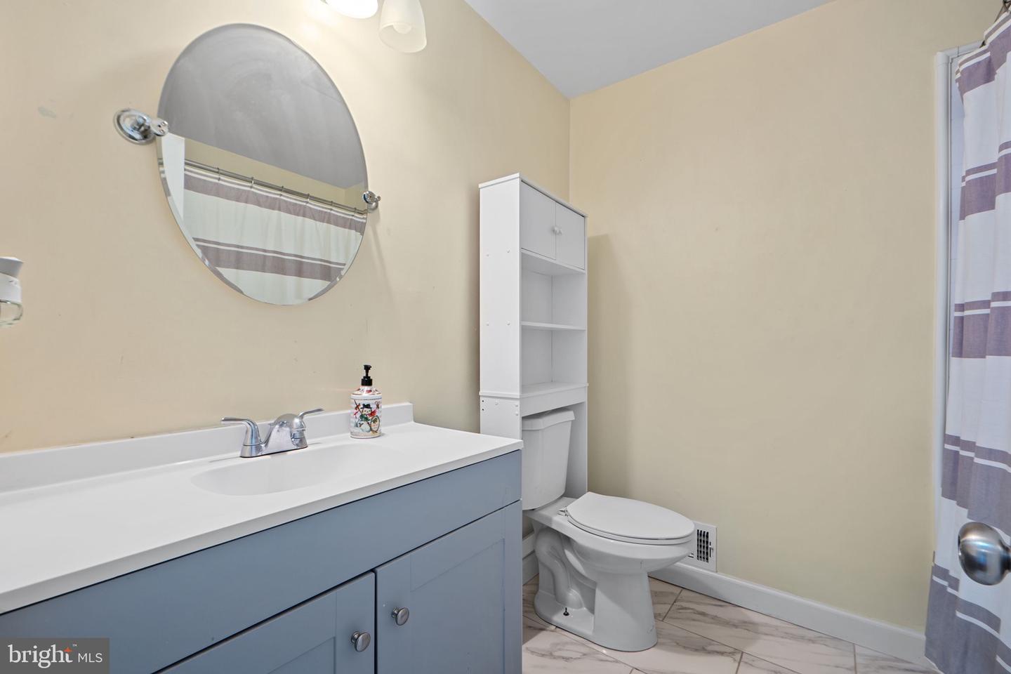 7222 WILLOW OAK PL, SPRINGFIELD, Virginia 22153, 4 Bedrooms Bedrooms, 7 Rooms Rooms,3 BathroomsBathrooms,Residential,For sale,7222 WILLOW OAK PL,VAFX2269958 MLS # VAFX2269958