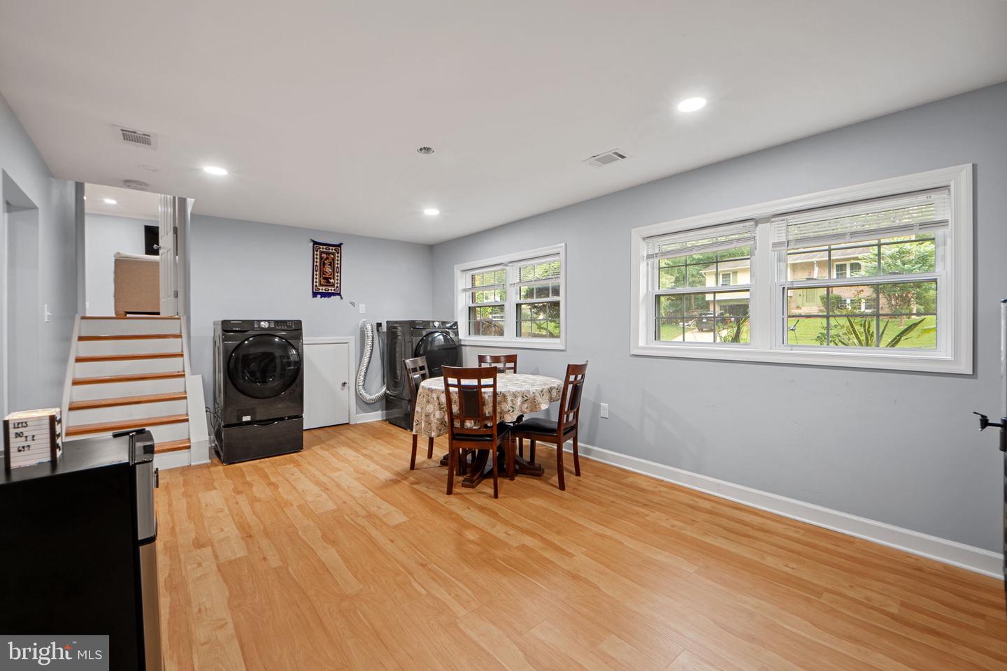 7222 WILLOW OAK PL, SPRINGFIELD, Virginia 22153, 4 Bedrooms Bedrooms, 7 Rooms Rooms,3 BathroomsBathrooms,Residential,For sale,7222 WILLOW OAK PL,VAFX2269958 MLS # VAFX2269958