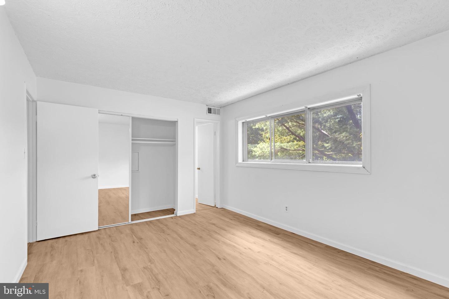 7855 ENOLA ST #103, MCLEAN, Virginia 22102, 3 Bedrooms Bedrooms, ,2 BathroomsBathrooms,Residential,For sale,7855 ENOLA ST #103,VAFX2269992 MLS # VAFX2269992